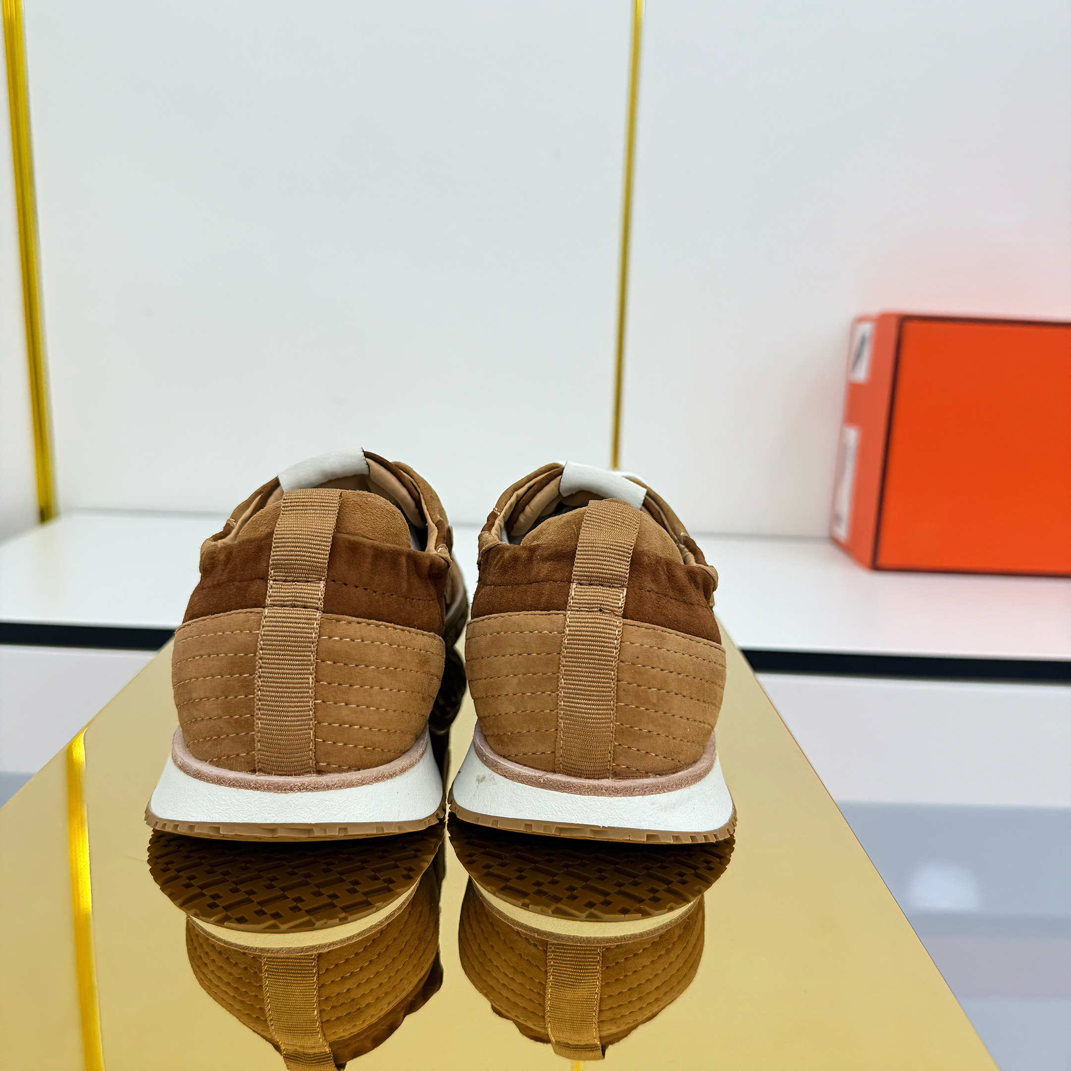 HM 2026 Casual Sneakers Brown Suede 667355