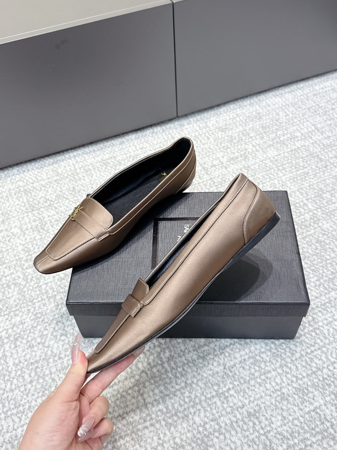 YSL 26ss Square Toe Loafers Taupe Satin Leather