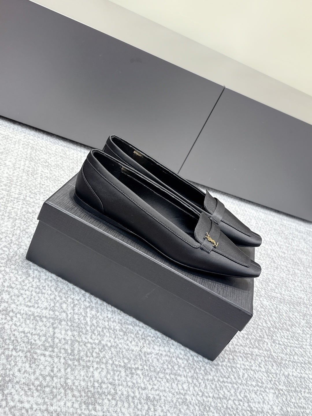 YSL 26ss Square Toe Loafers Taupe Satin Leather