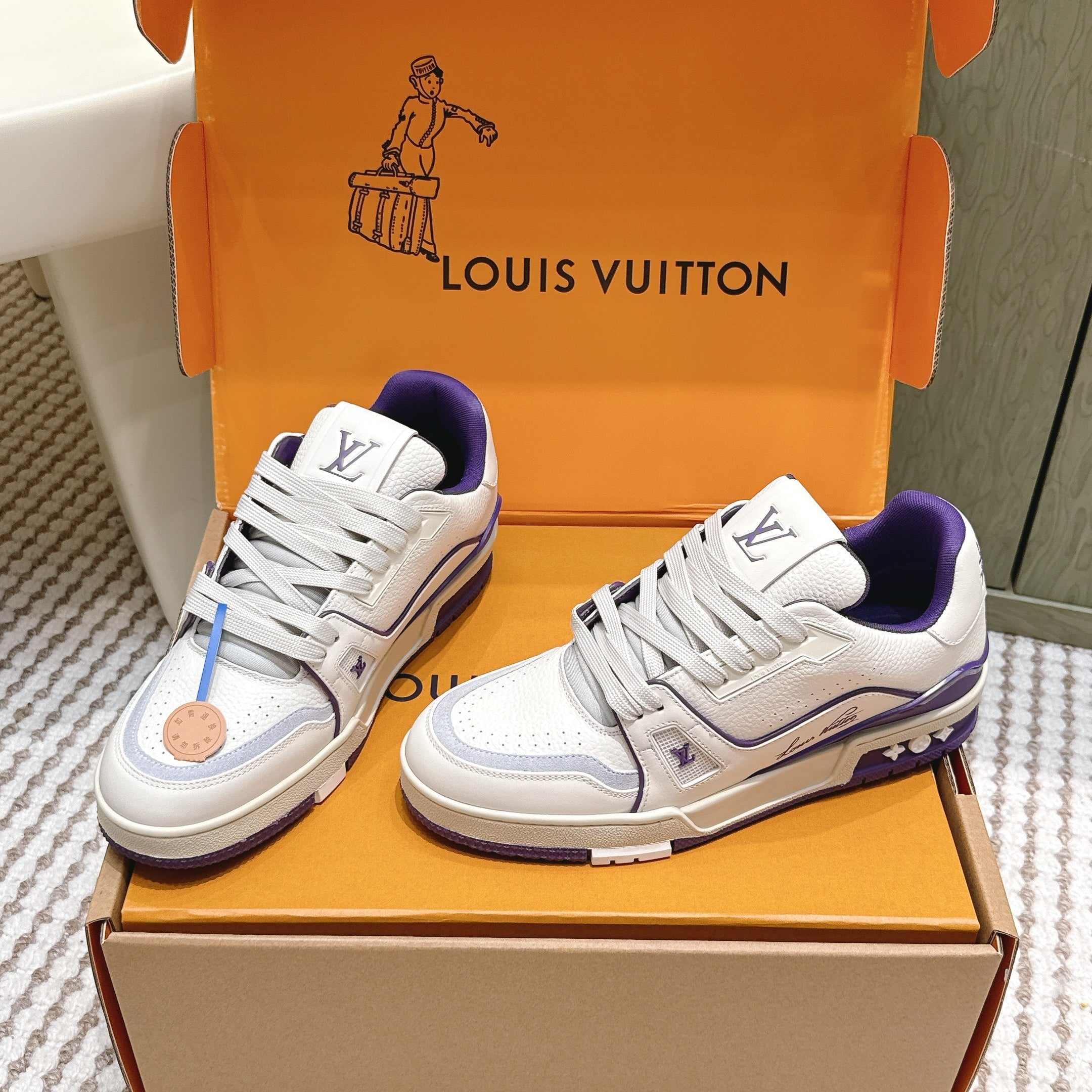 LV 26ss Trainer Sneakers White Purple Cowhide 657903