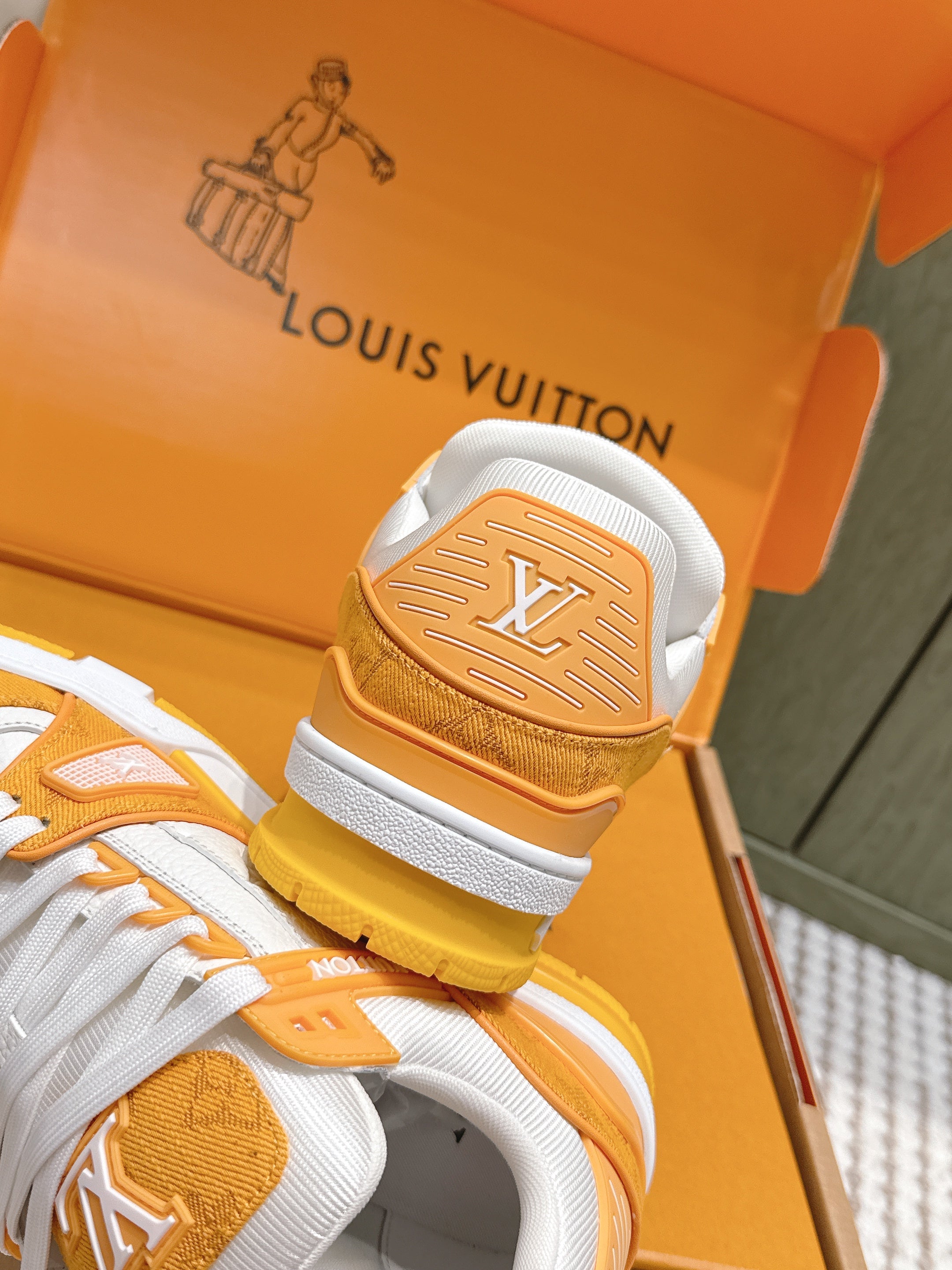 LV 26ss Trainer Sneakers White Orange Denim Cowhide 657918