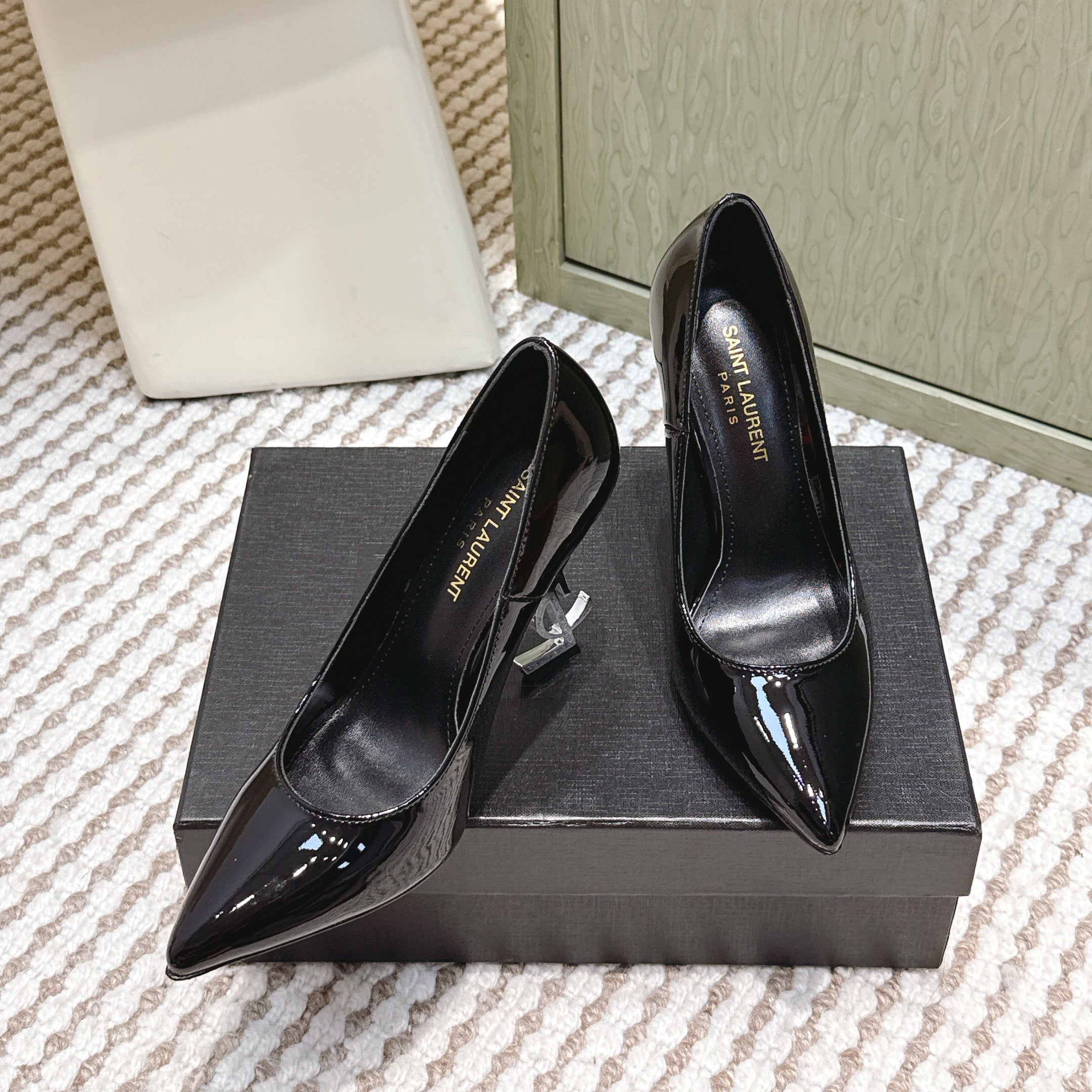 YSL 26ss High Heel Pumps 85 Black Patent Leather Sliver 654696