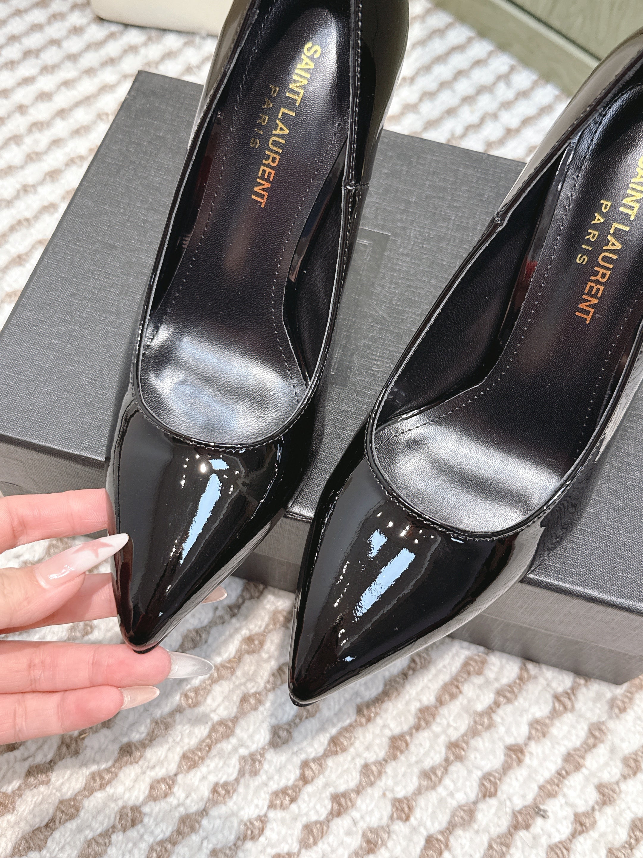 YSL 26ss High Heel Pumps 85 Black Patent Leather Gold 654697