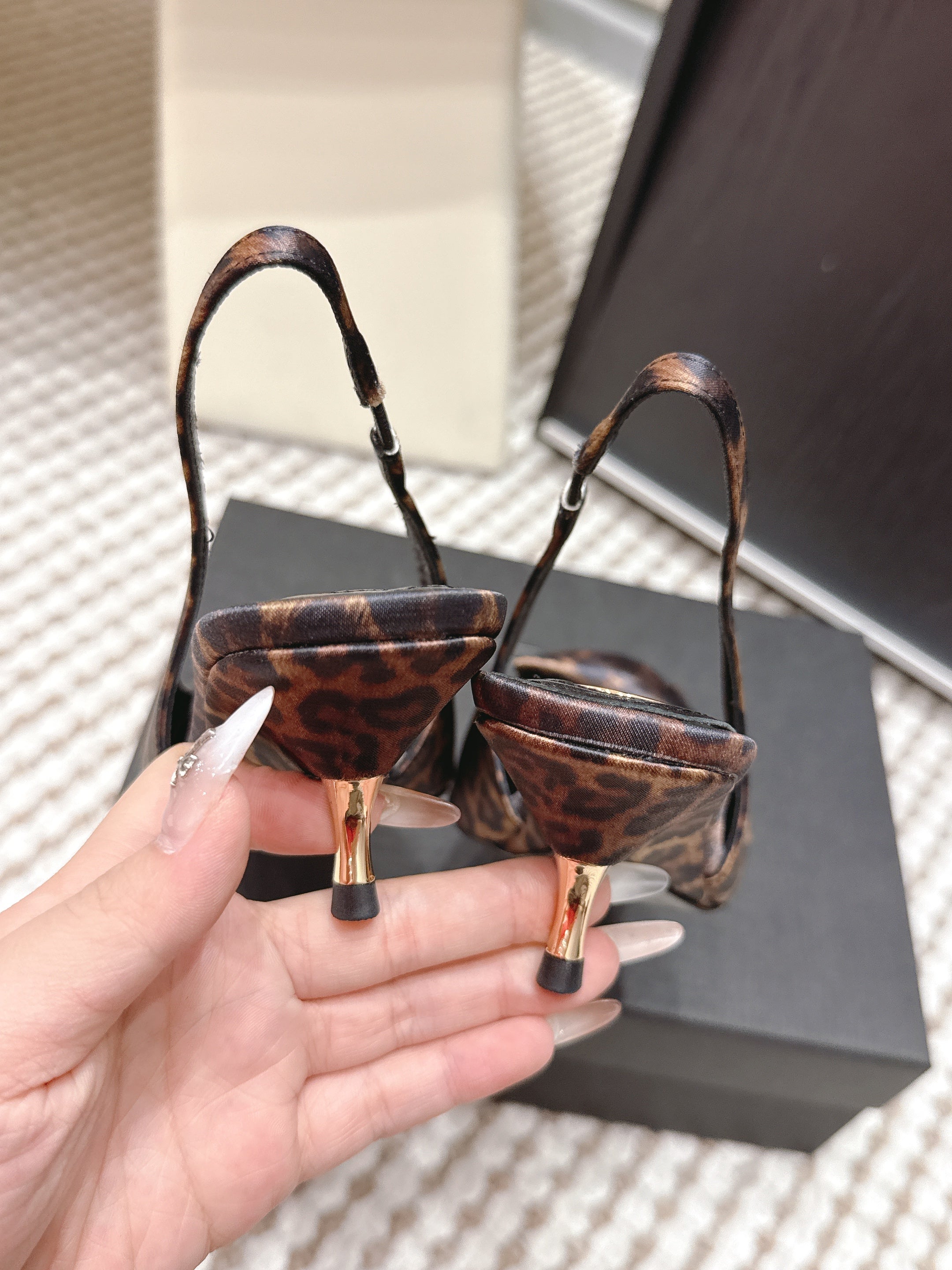 YSL 26ss Slingback 50 Leopard Print Satin Leather 654680