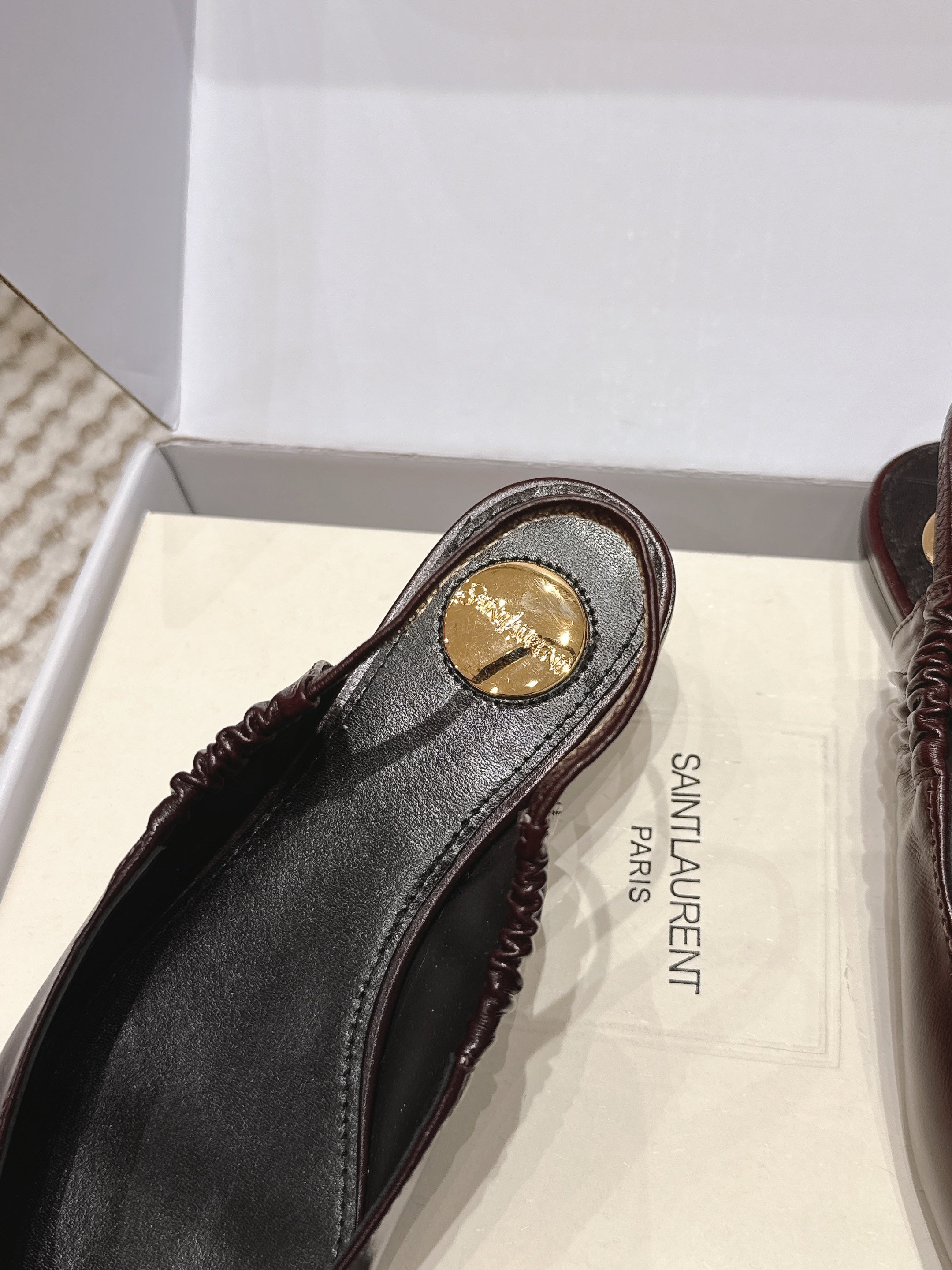 YSL 26ss Flat Slingback Burgundy Glossy Leather 654710