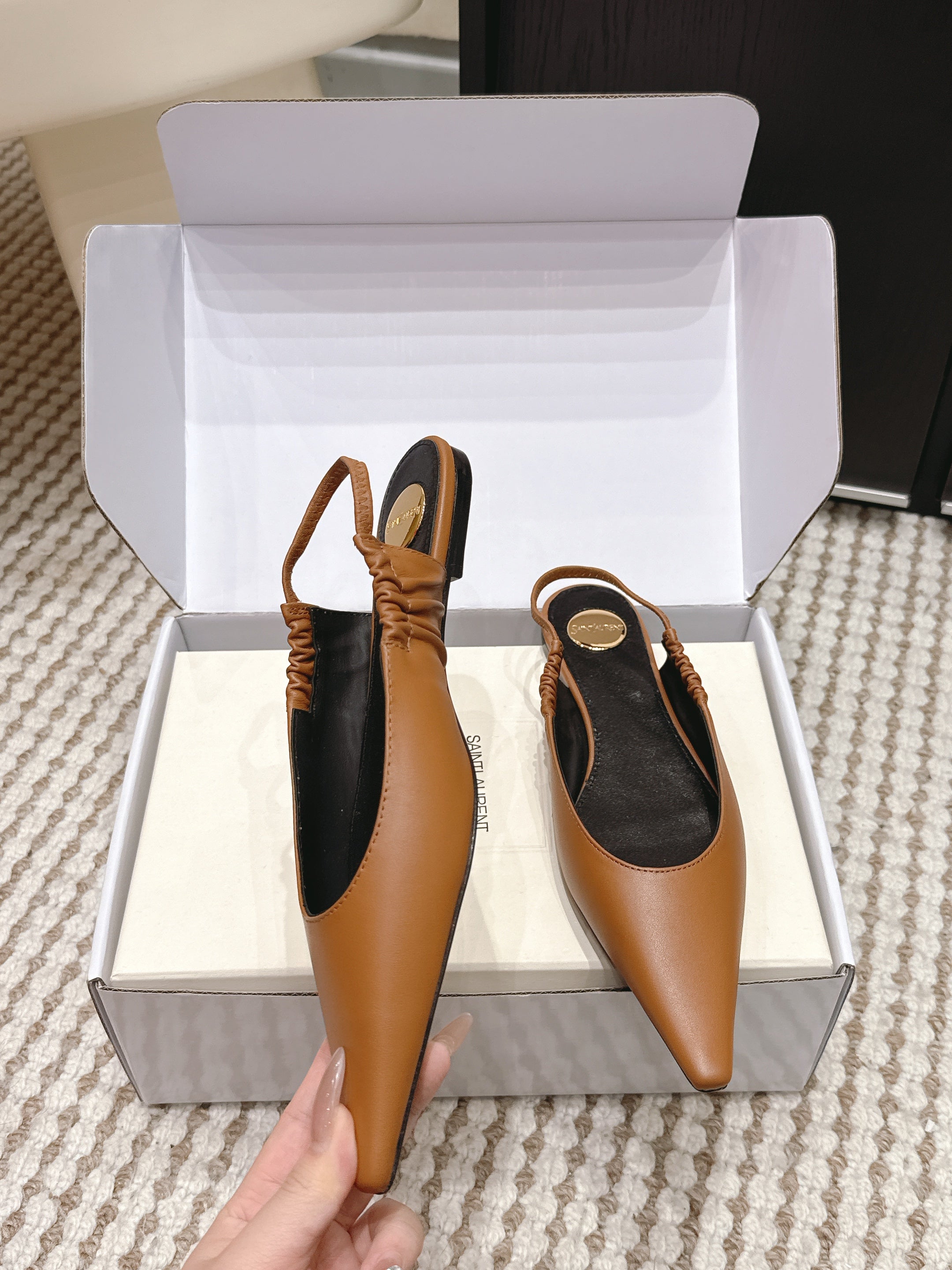 YSL 26ss Flat Slingback Camel Brown Sheepskin 654712