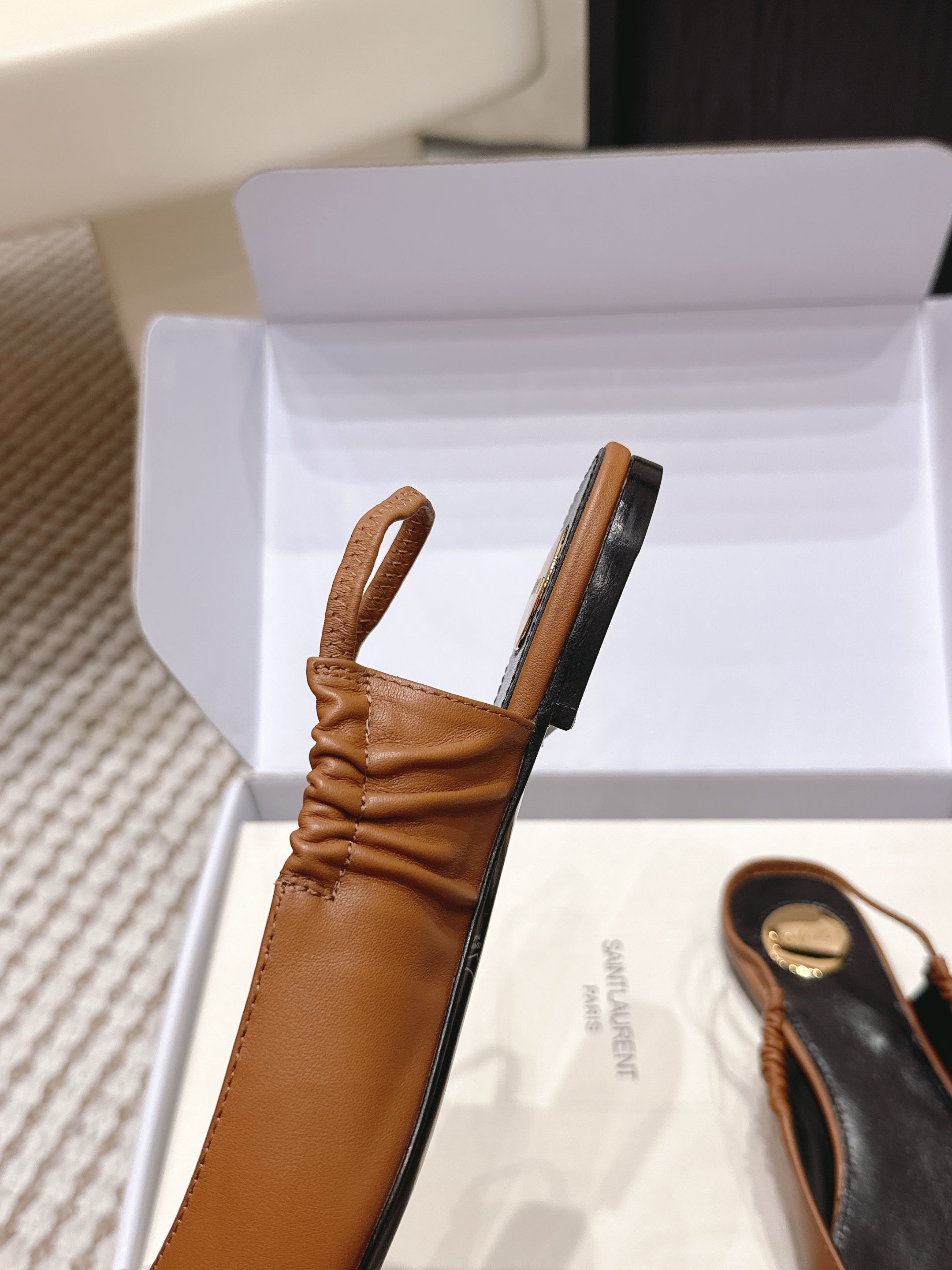 YSL 26ss Flat Slingback Camel Brown Sheepskin 654712