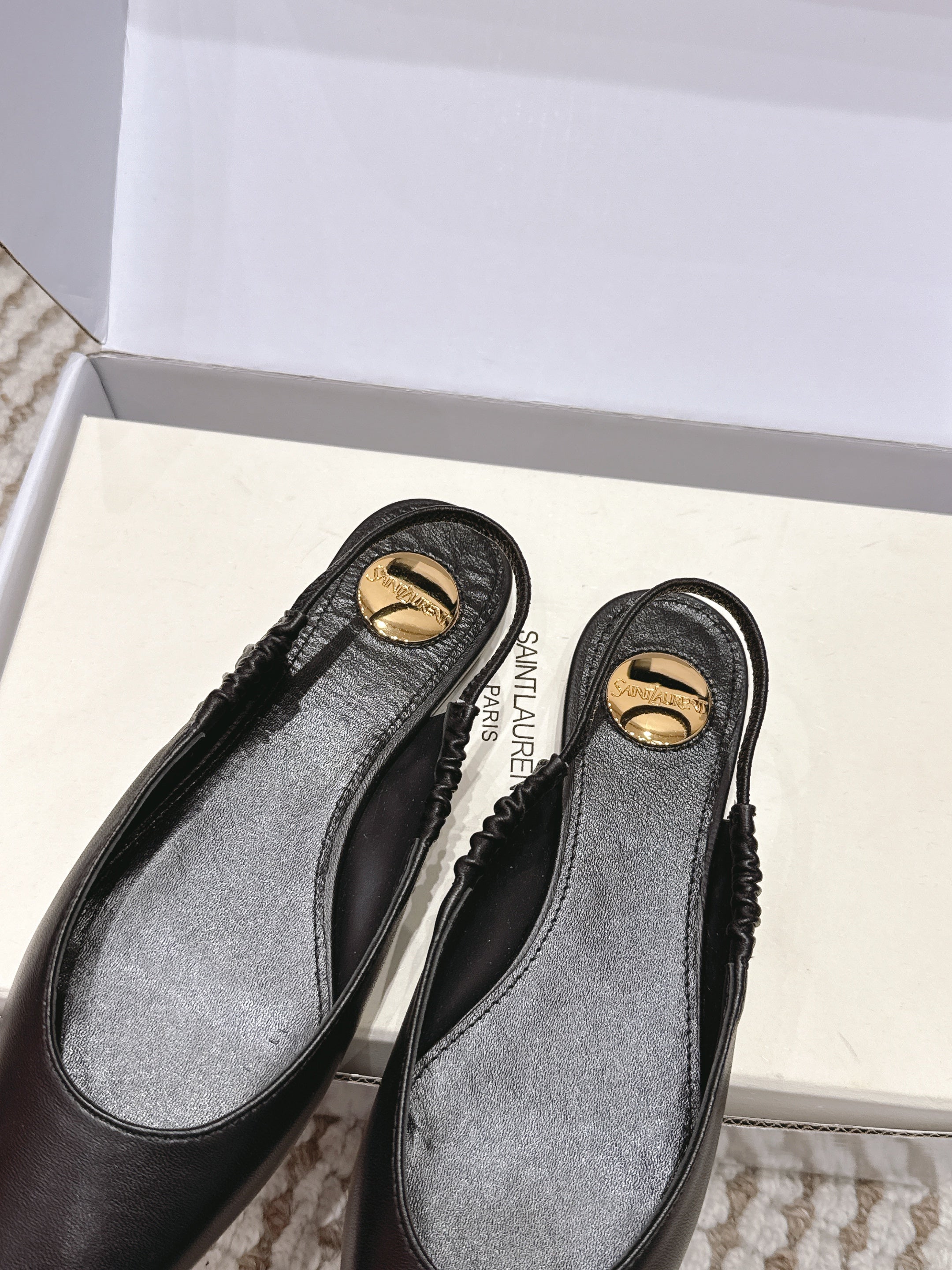 YSL 26ss Flat Slingback Black Sheepskin 654713