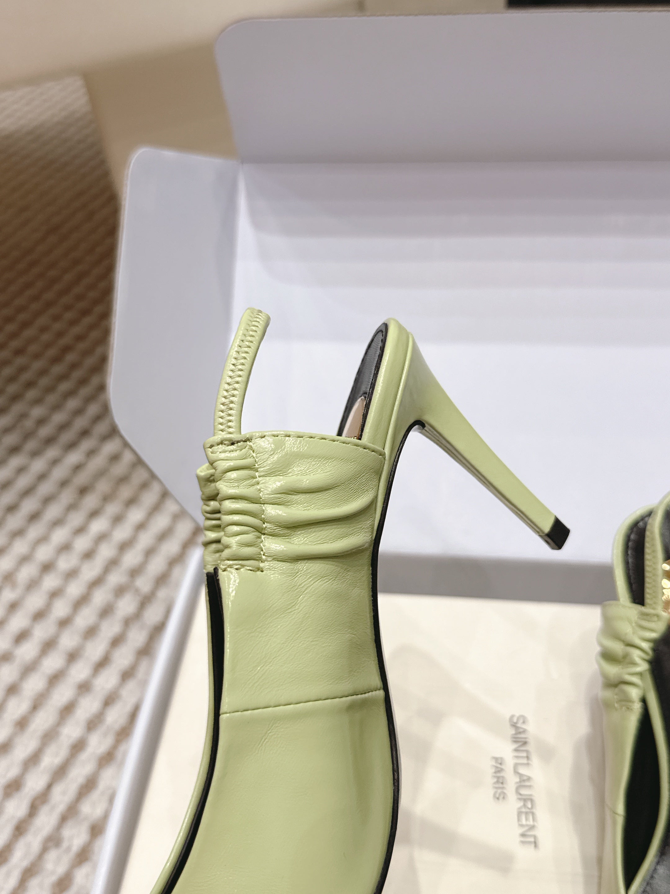 YSL 26ss Slingback 75 Light Green Glossy Leather 654716