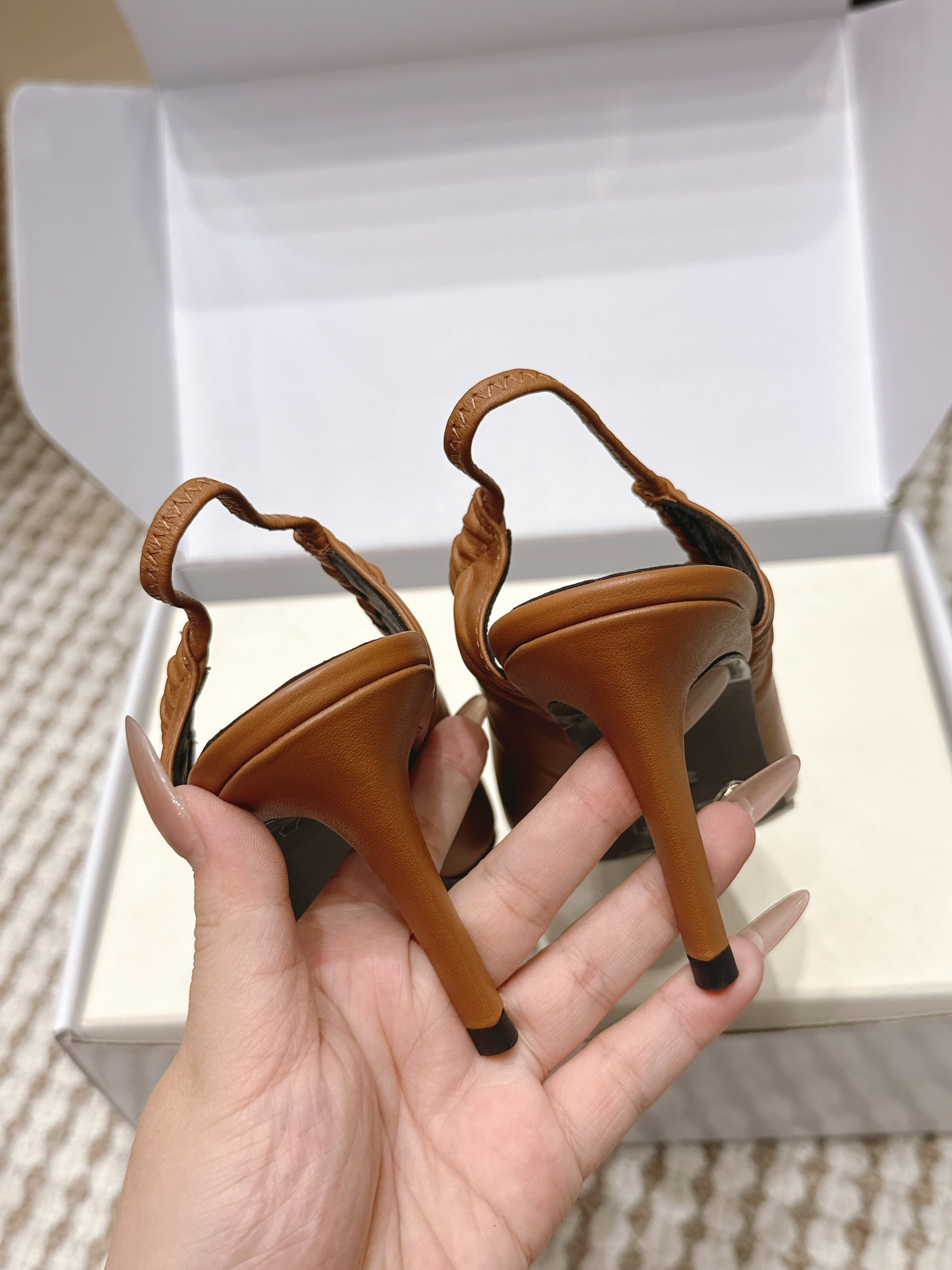 YSL 26ss Slingback 75 Camel Brown Sheepskin 654718