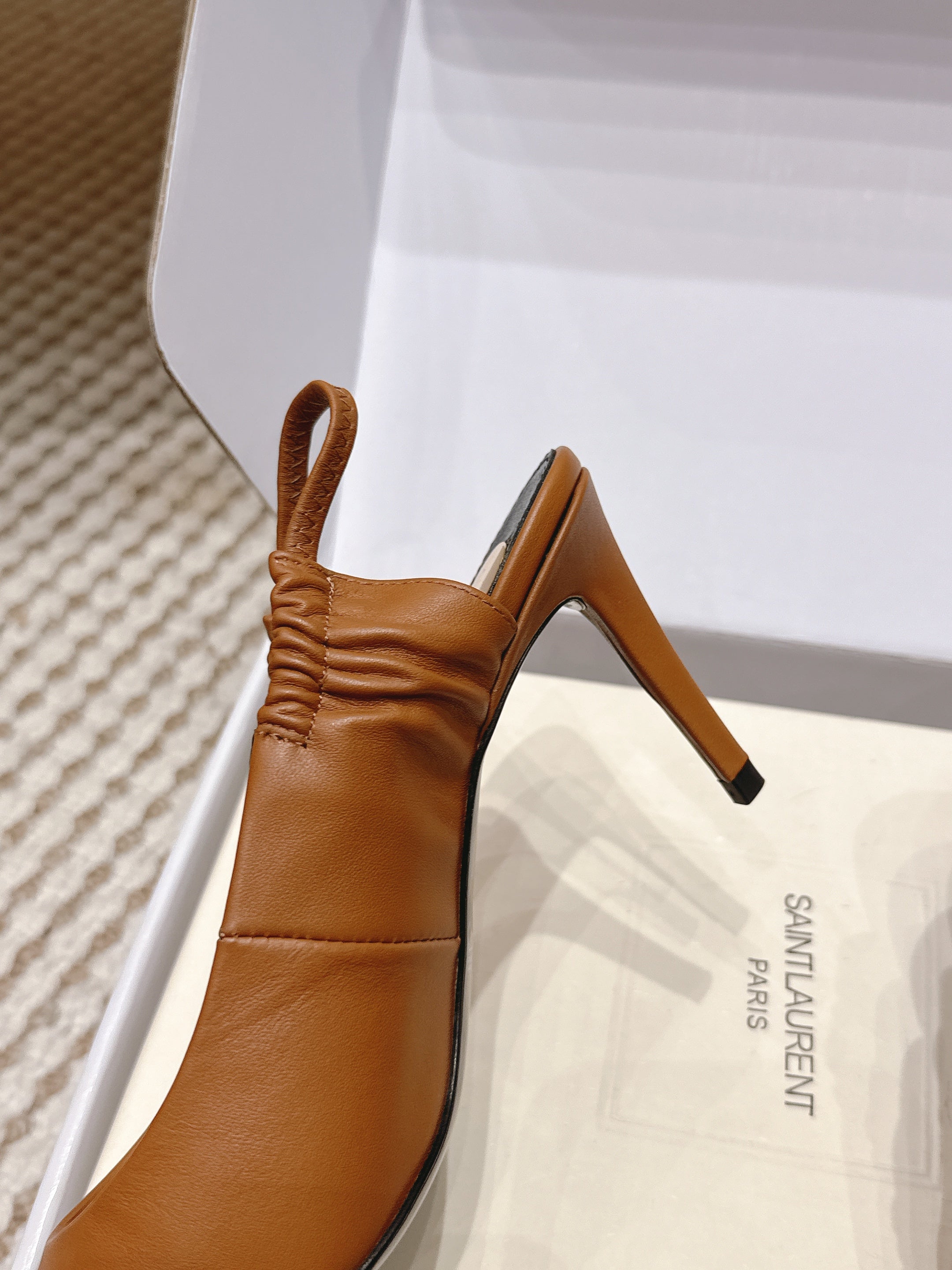 YSL 26ss Slingback 75 Camel Brown Sheepskin 654718