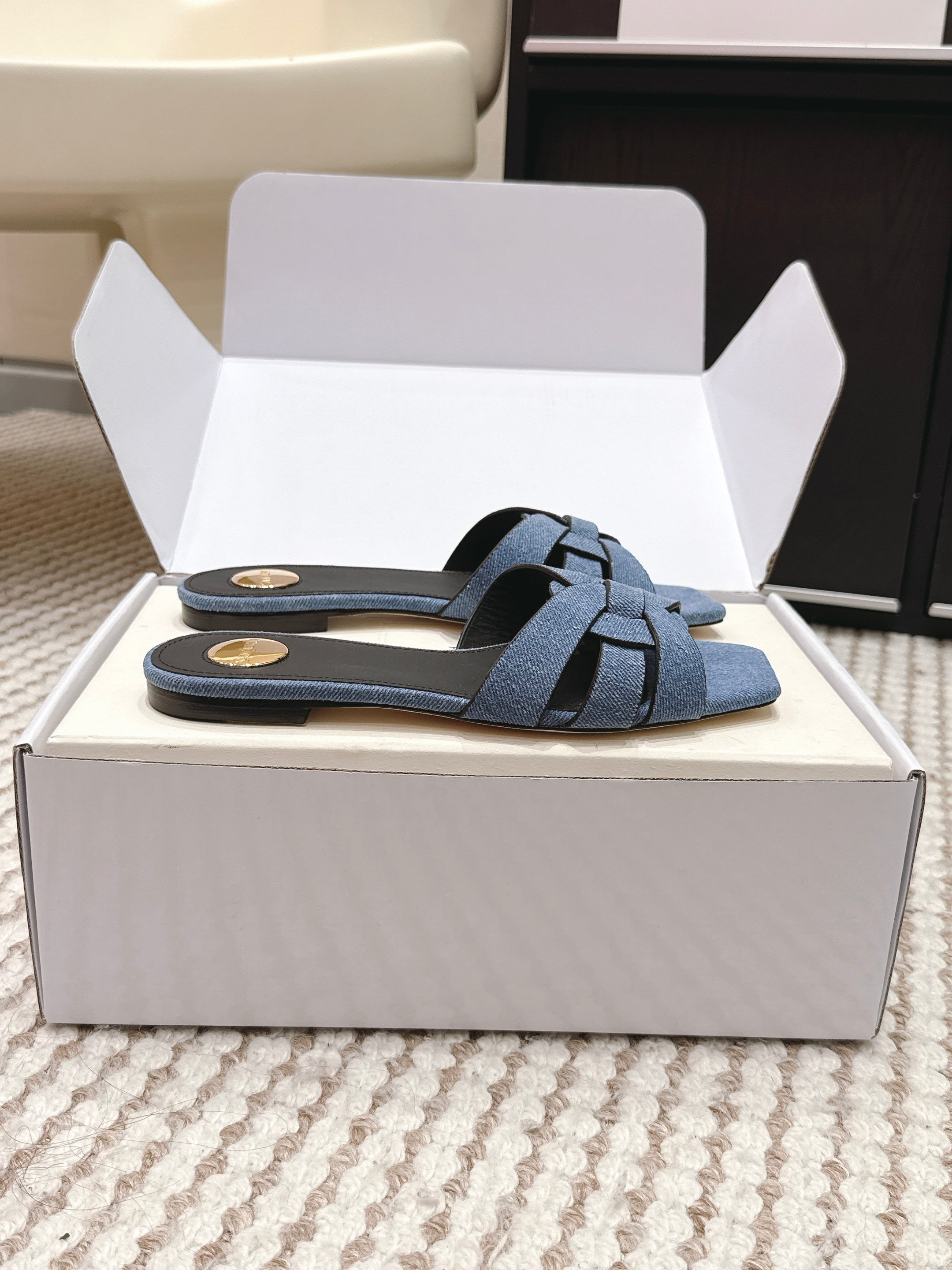 YSL 26ss  Flat Slippers Blue Denim Leather 654727