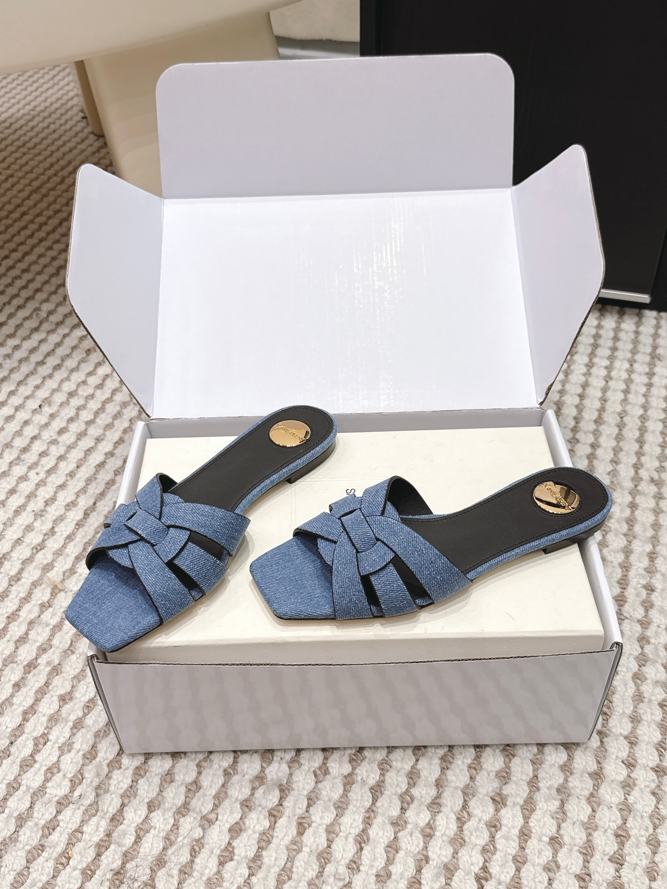YSL 26ss  Flat Slippers Blue Denim Leather 654727