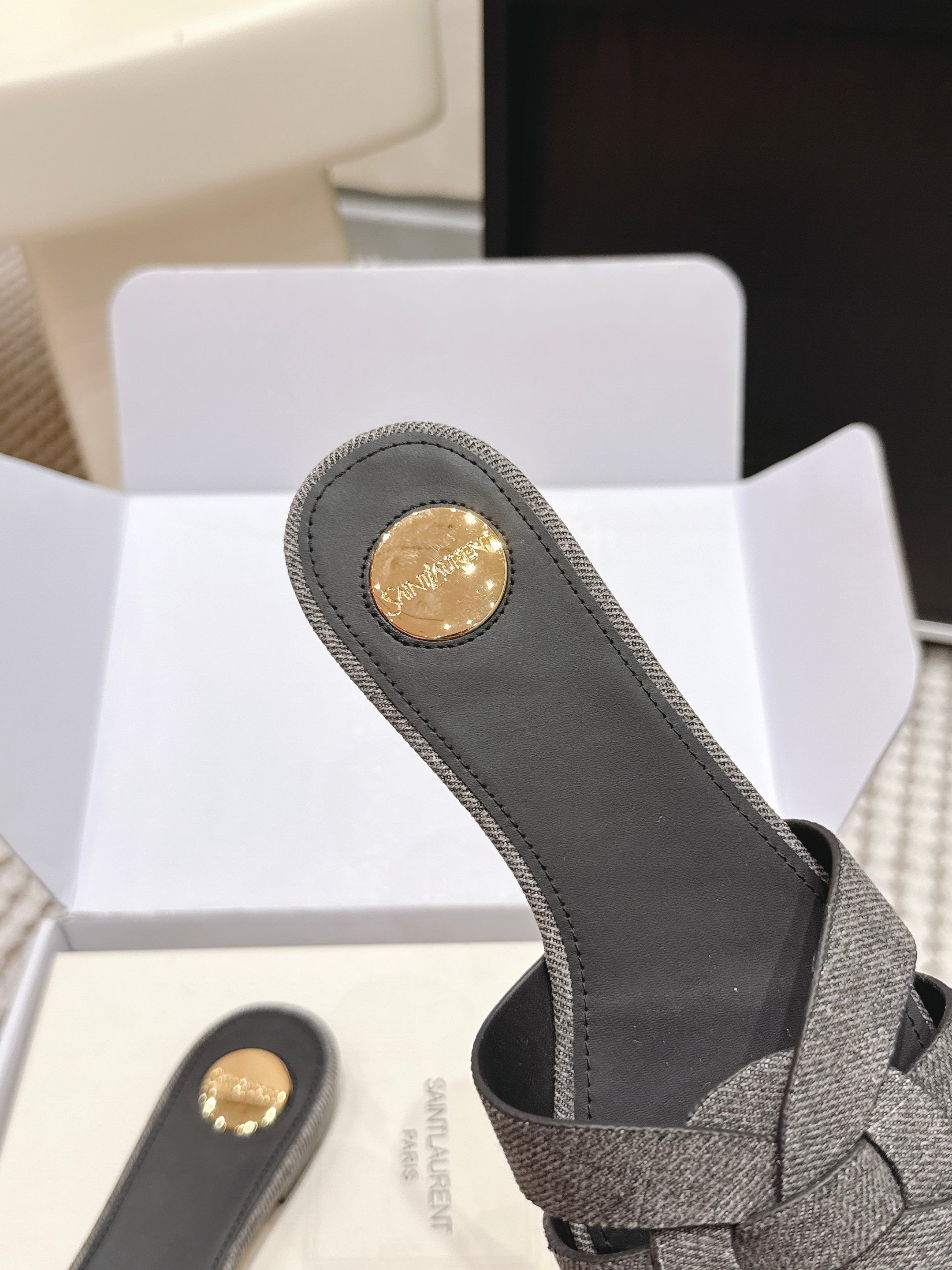 YSL 26ss  Flat Slippers Dark Gray Denim Leather 654728