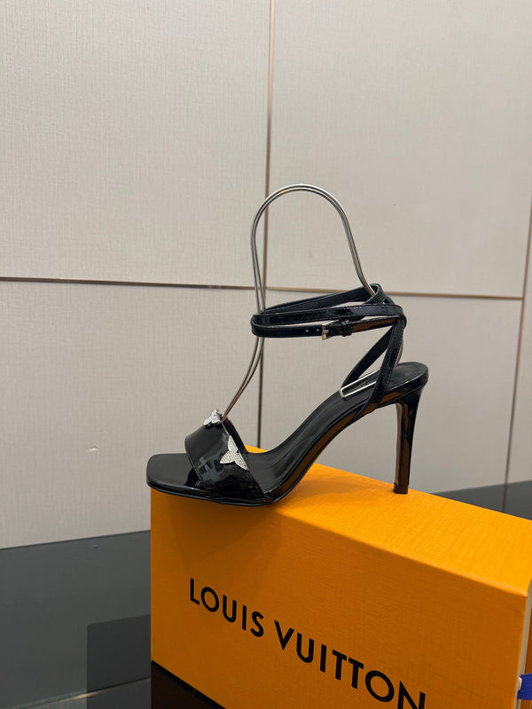 LV 26ss High Heeled Sandals 100 Black Patent Leather 629621