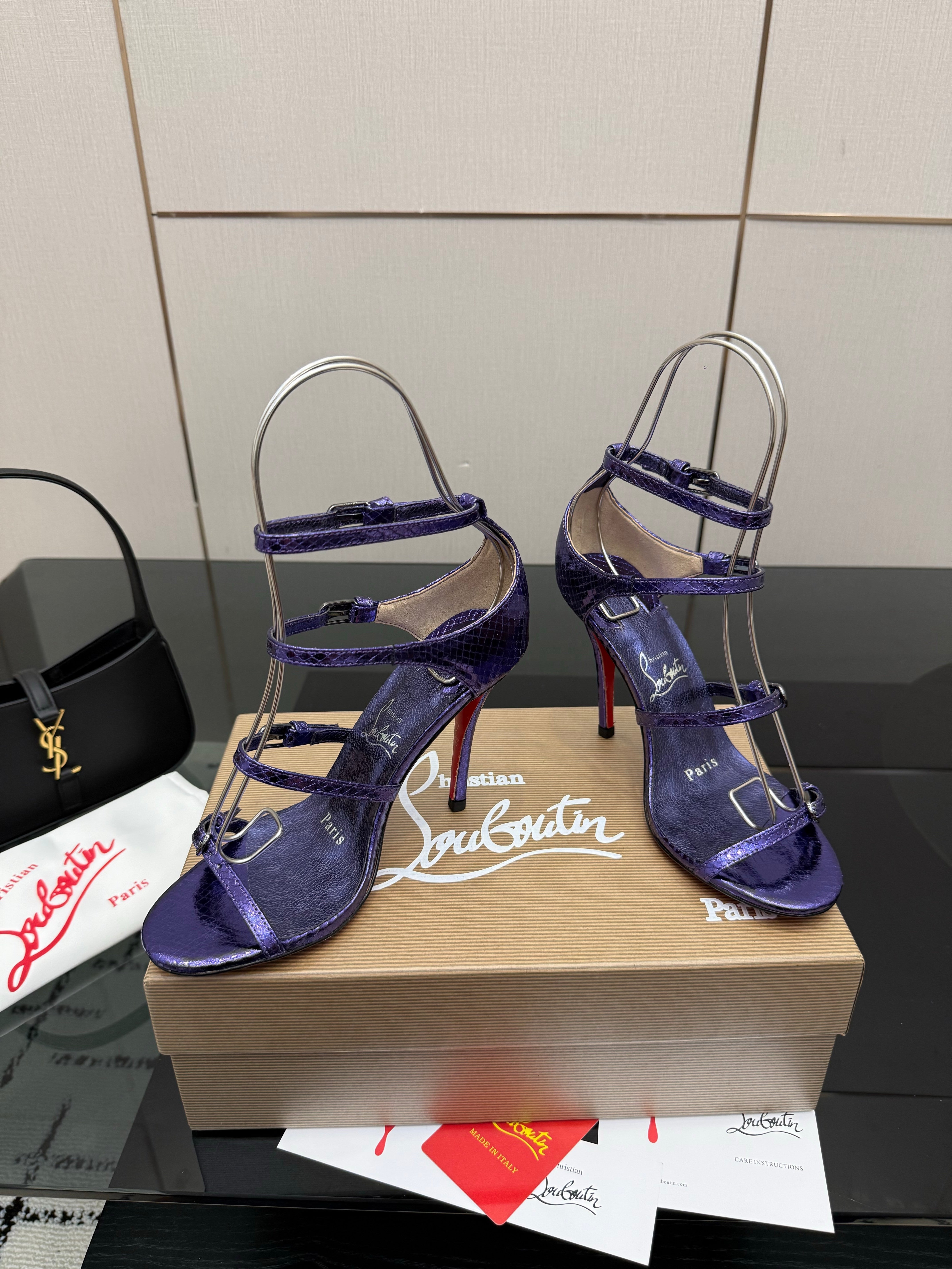 Christian Louboutin Loubigirl Spikes 100mm Sandal Grained PatentLeather 828167