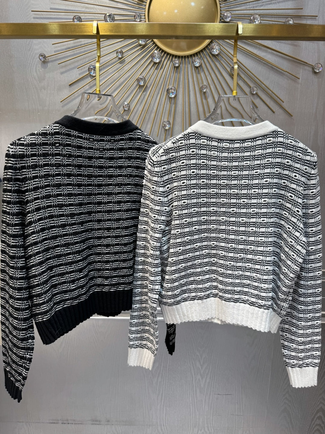 CC 25 Black And White Striped Cardigan 69490560