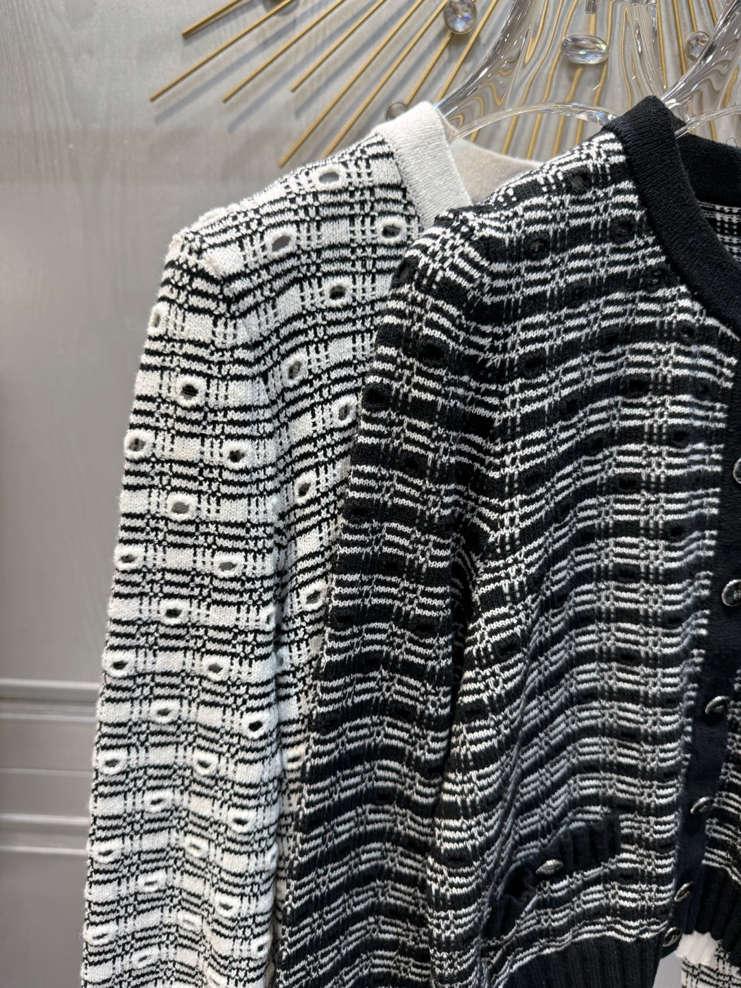 CC 25 Black And White Striped Cardigan 69490560