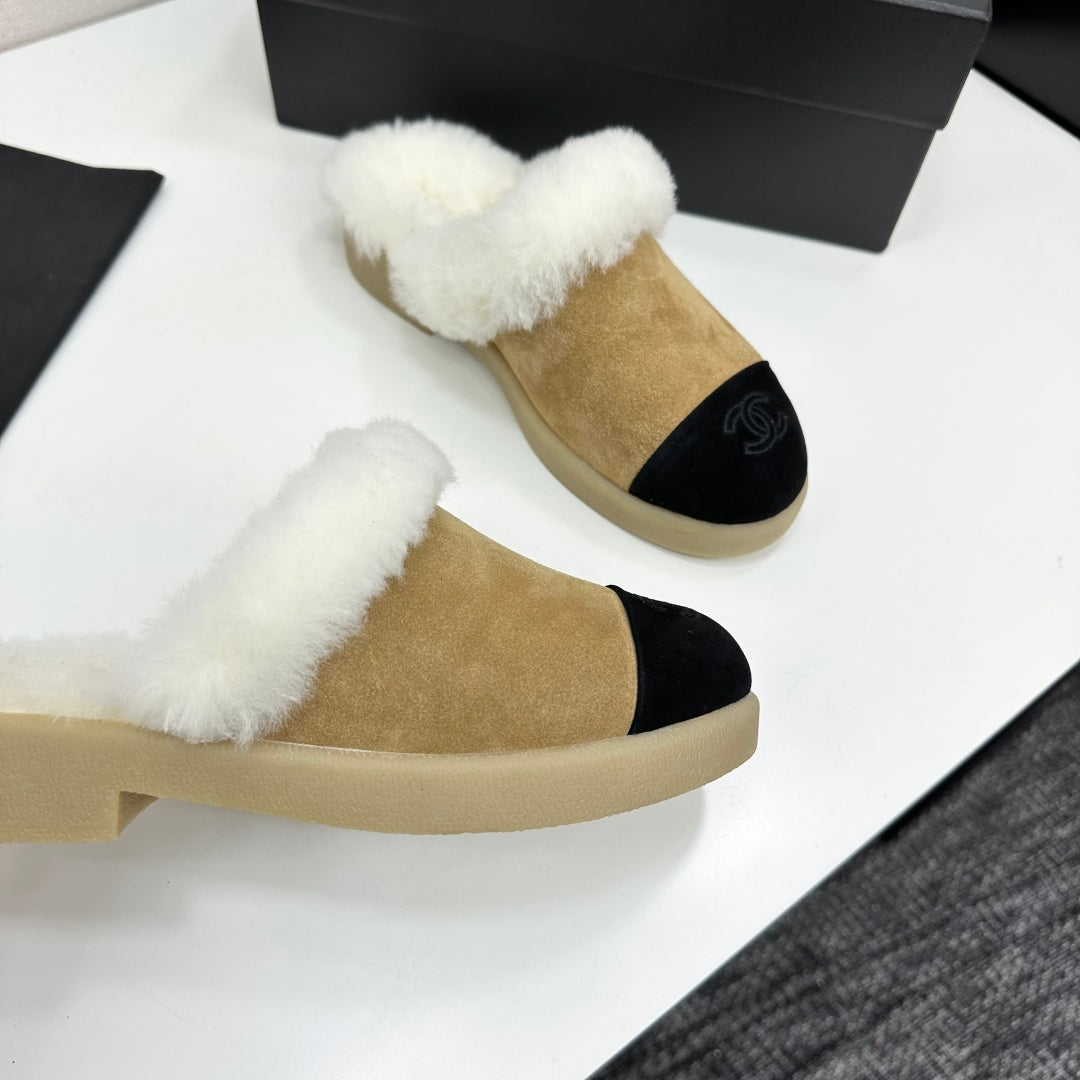 CC furry mule beige black suede and wool 532576