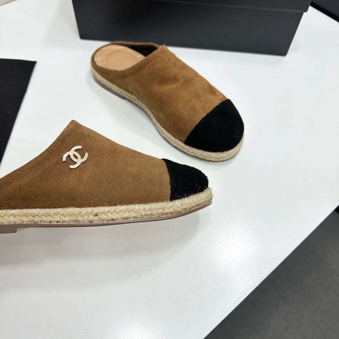 Chanel 2026 Double C Logo Mules Leather Sheepskin 822928