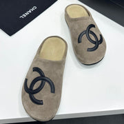 Chanel 2026 CC Logo Mule Suede 985651