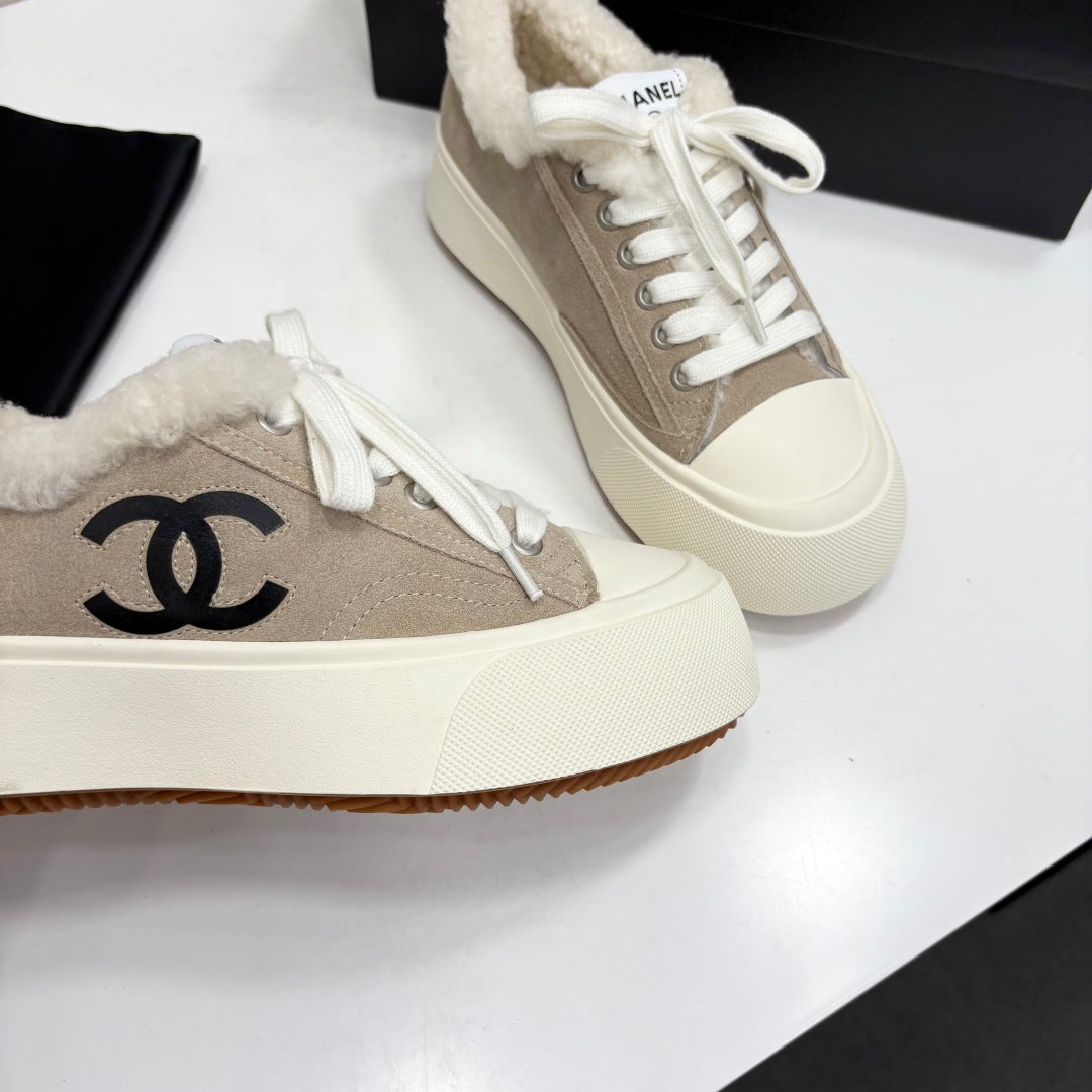Chanel 2026 Low-Top Platform Sneakers Leather Suede Wool 193777