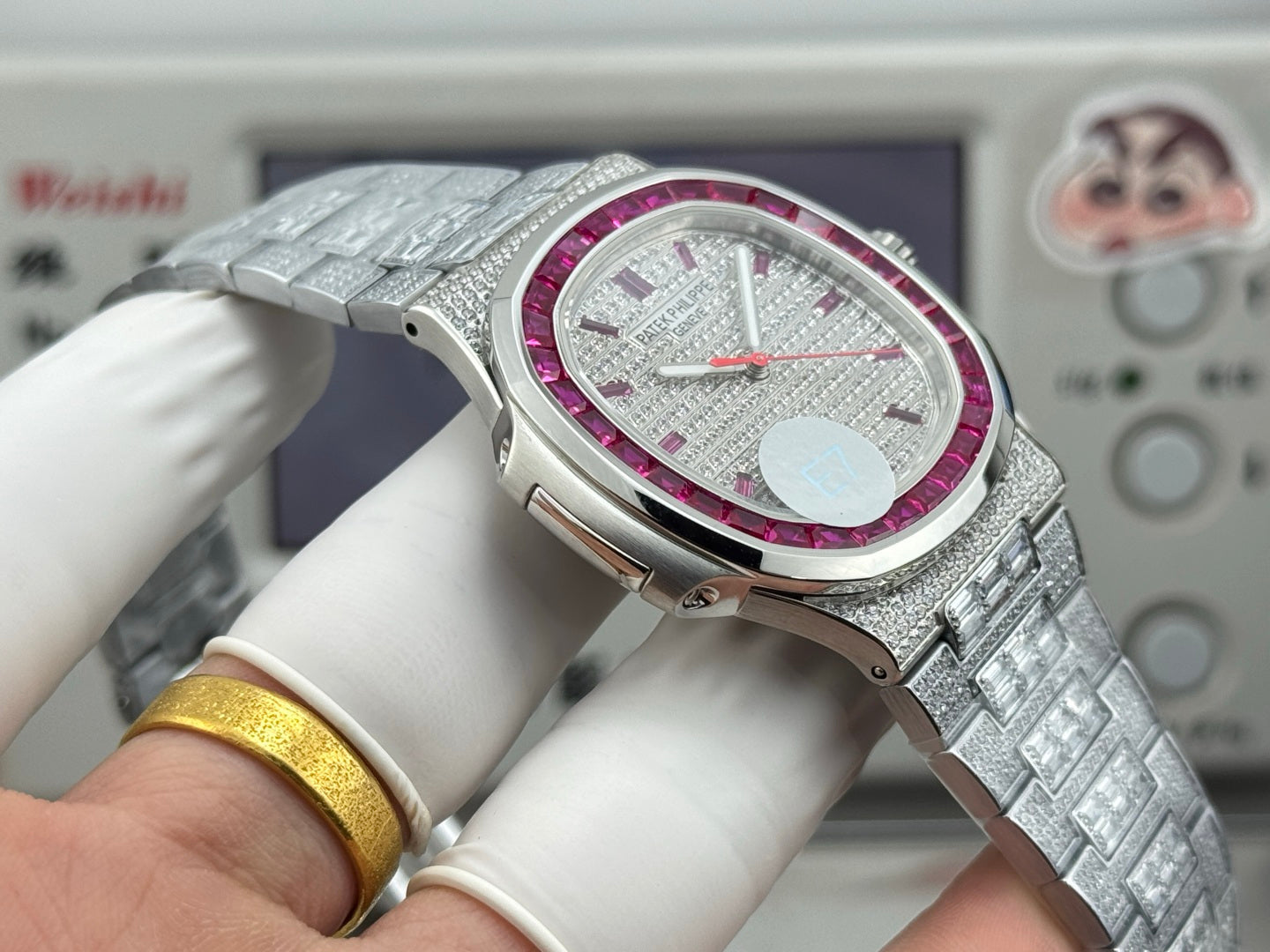 Patek Philippe Nautilus 40mm Pink Ruby Benzel With Diamond Watch