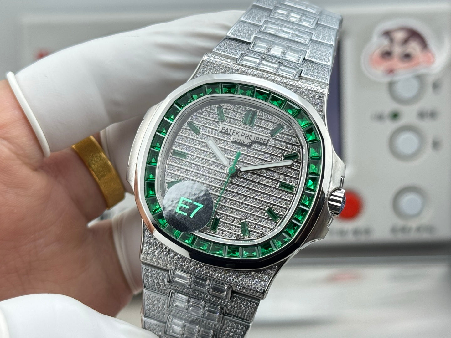 Patek Philippe Nautilus 40mm Emerald Green Benzel With Diamond Watch