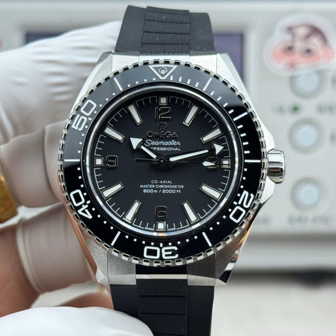 Omega Seamaster Planet Ocean 600M 42mm Steel Black Dial Rubber Strap