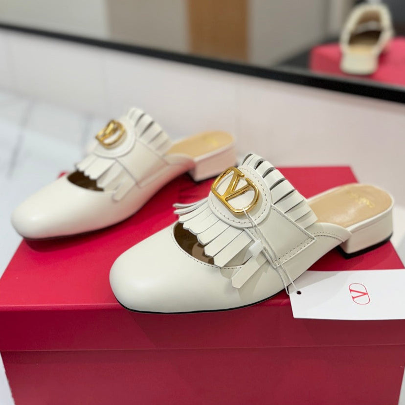 VT 2025 Signature Mule Ivory Calf Leather 295084