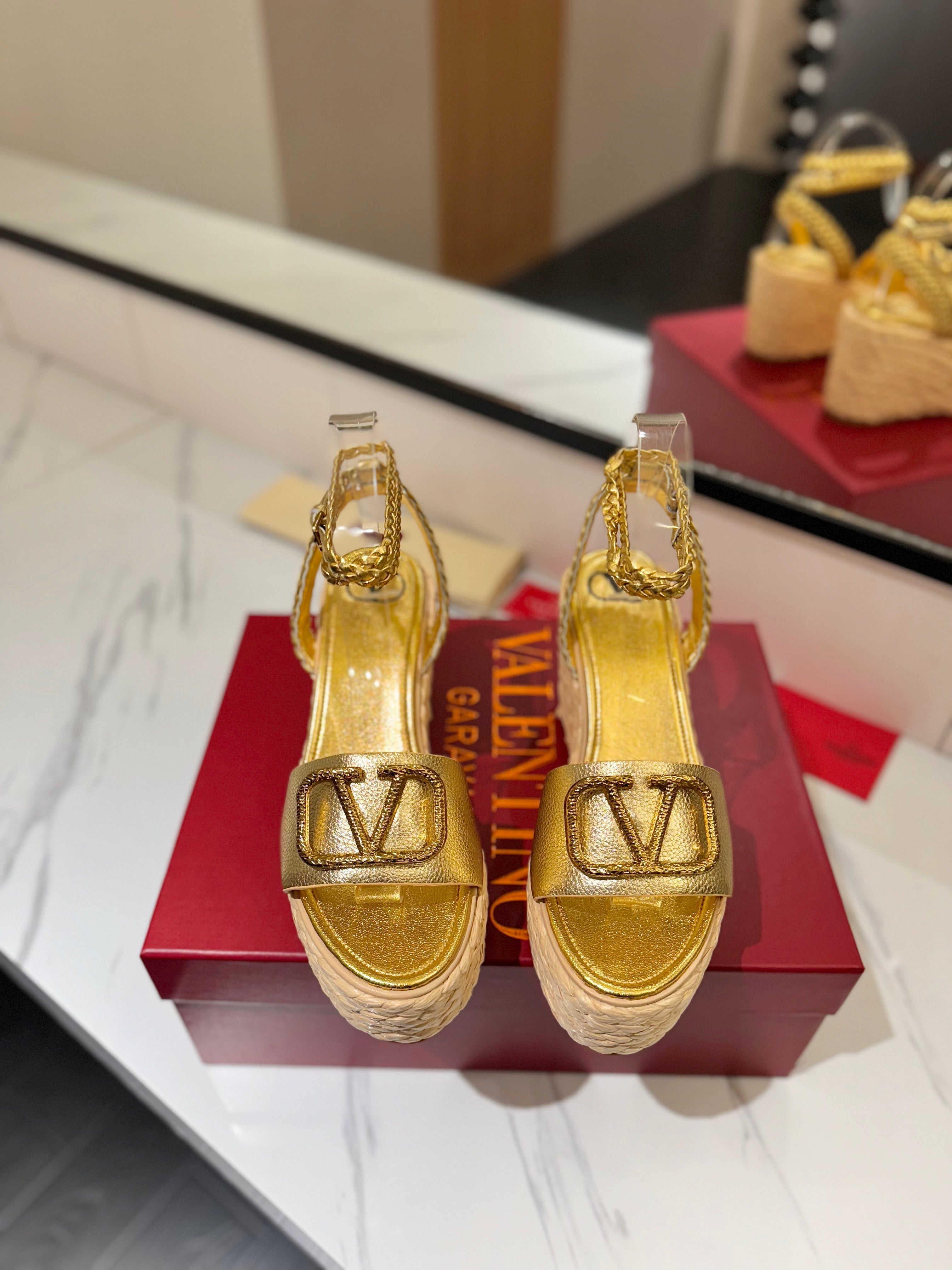 VT Espadrilles Platform Sandals Gold Calfskin