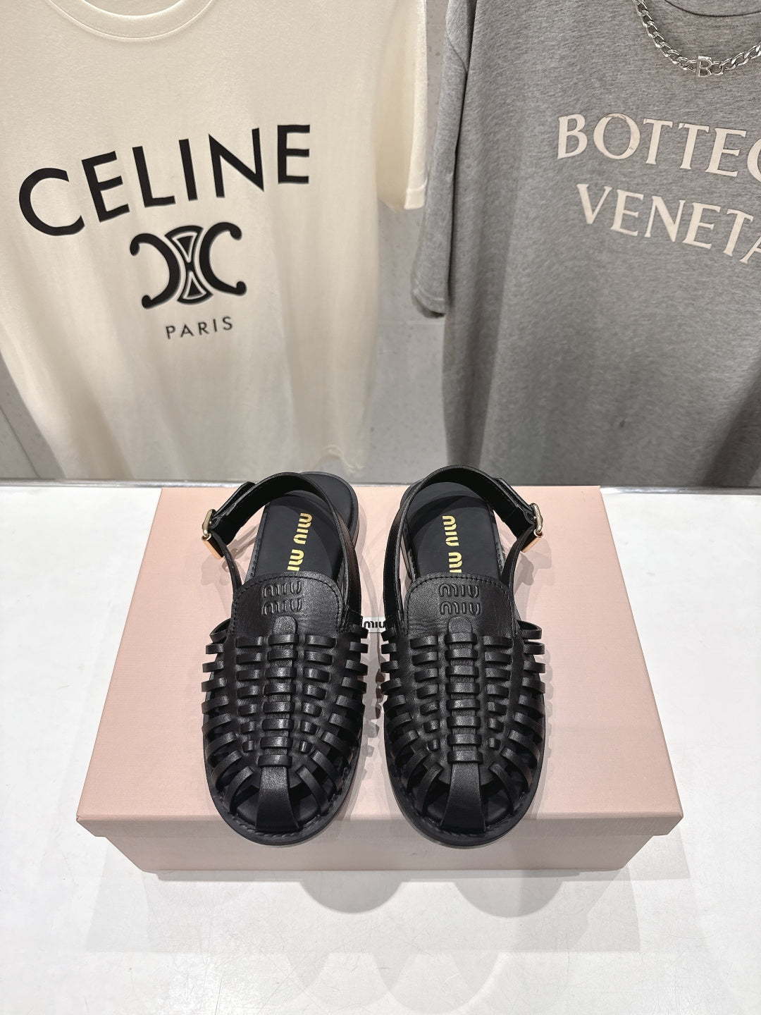 Miumiu 26ss Flat Sandals Black Woven Cowhide 713123