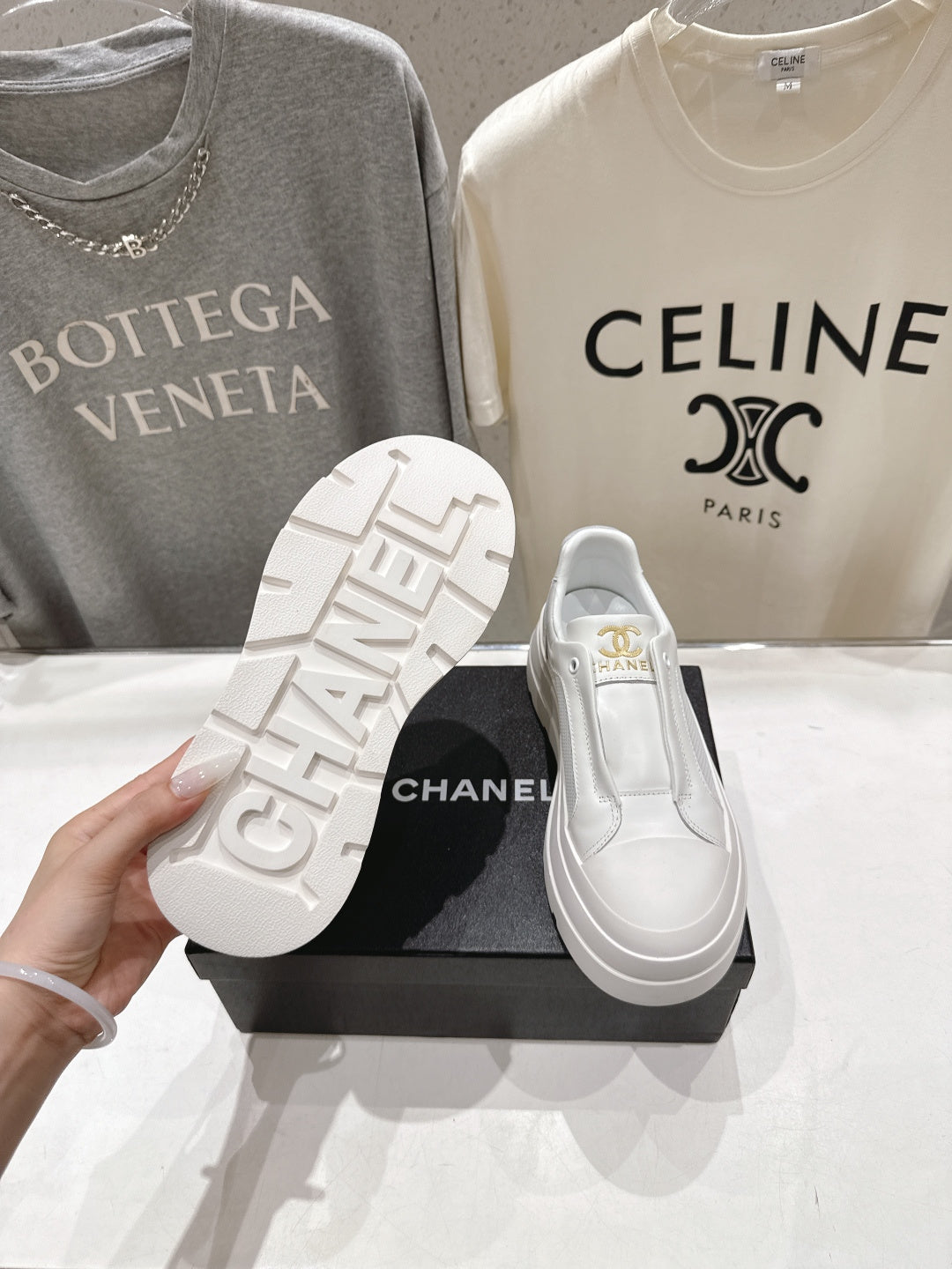 Chanel 2026 Sneaker Mesh Cowhide 852664