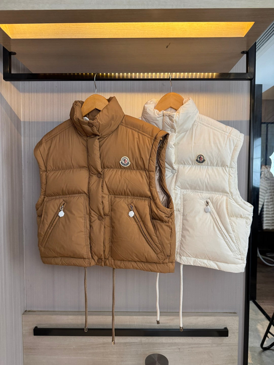 Moncler 25 Down Jacket With Detachable Sleeves  285711