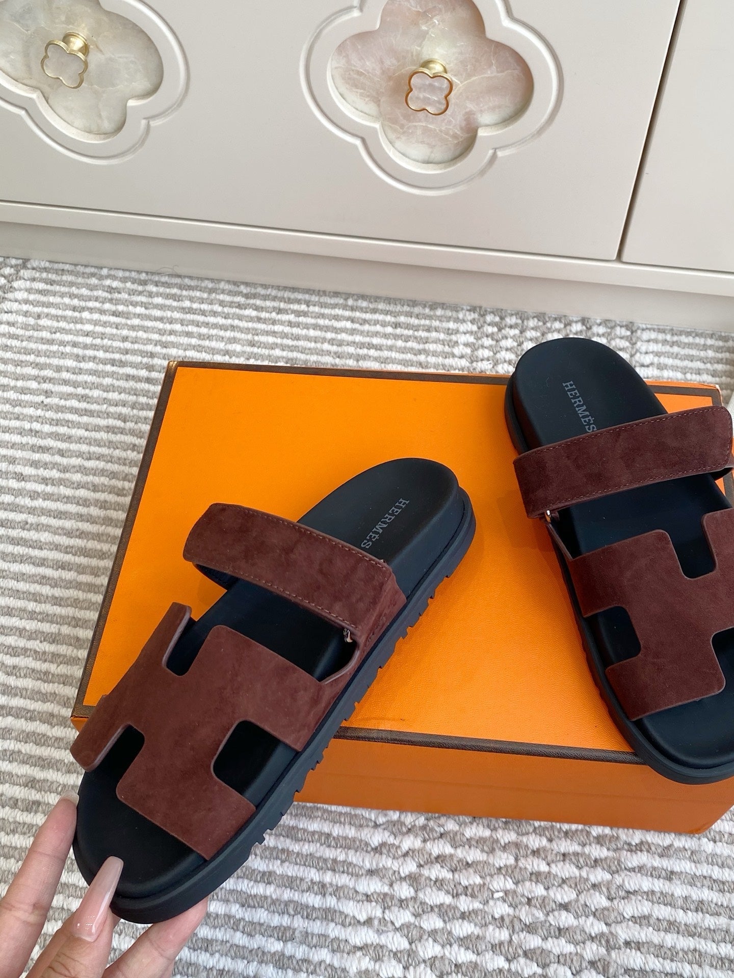 HM 2026 Velcro Slippers Reddish Brown Suede 667461