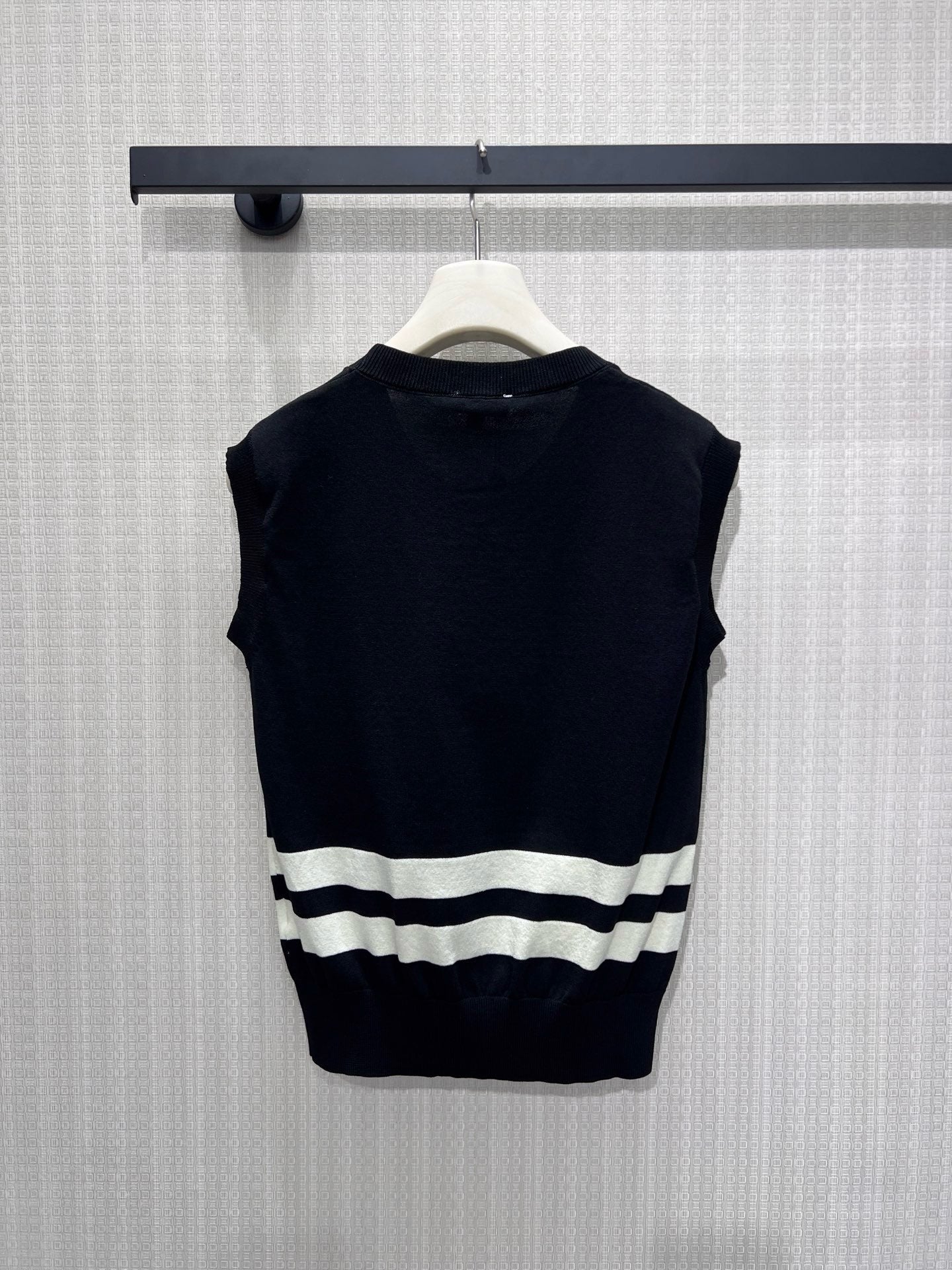 Chanel 2026 Vest Shirt Black Wool 399249