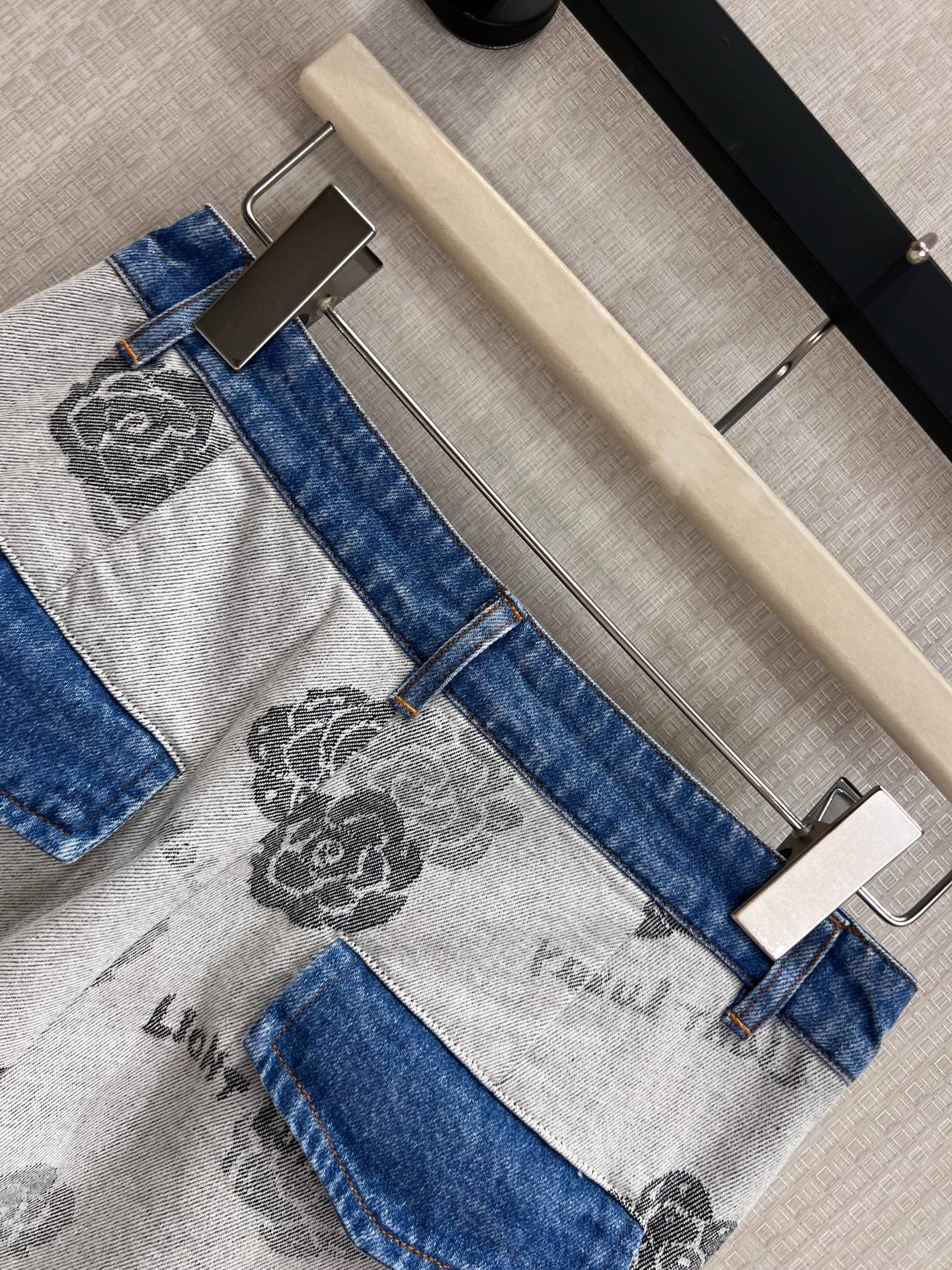 Chanel 2026 Wide-Leg Pants Jean Grey Cotton 637166