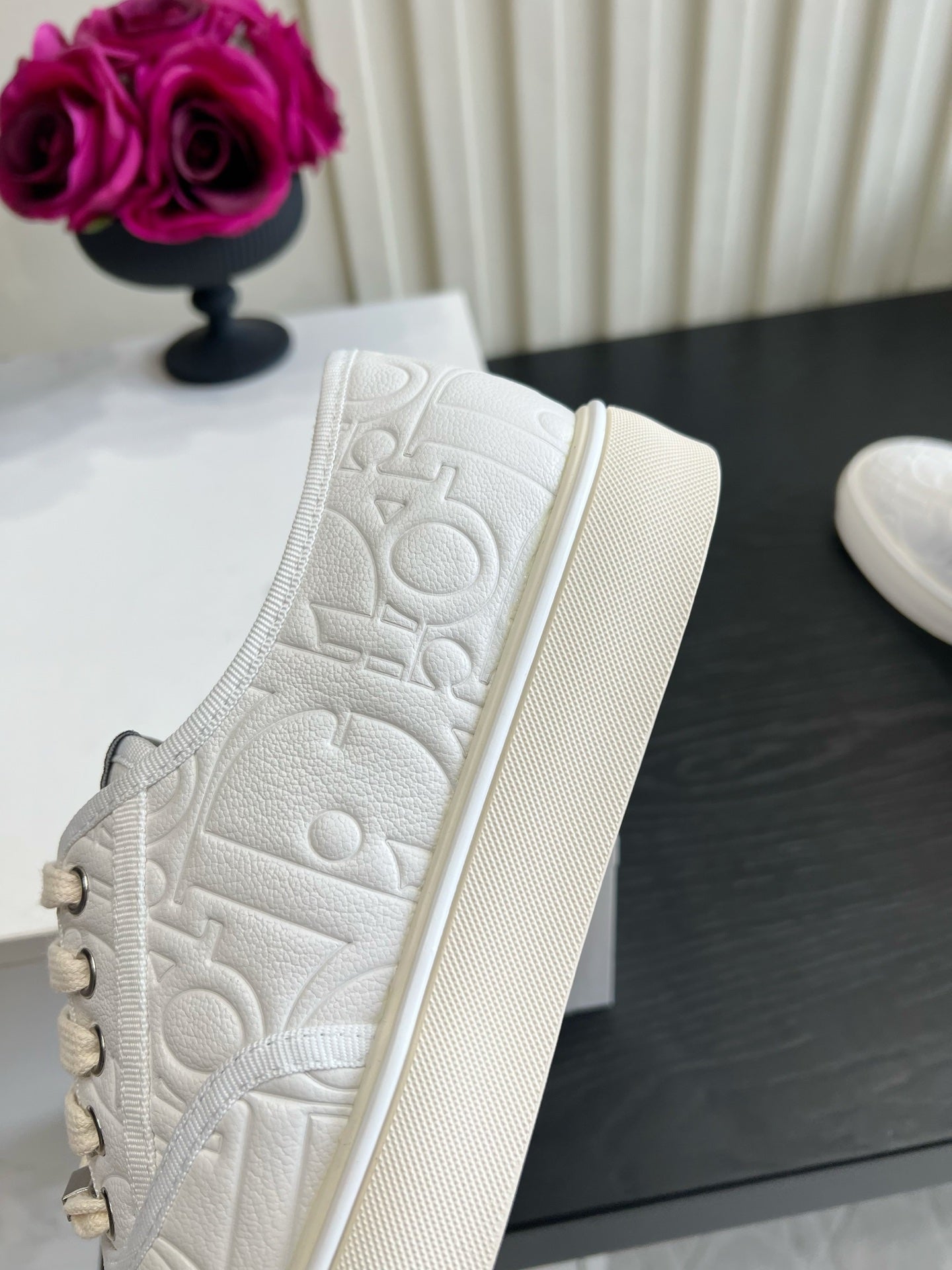 Dior 2026 Saltwind Sneakers Cowhide 977538