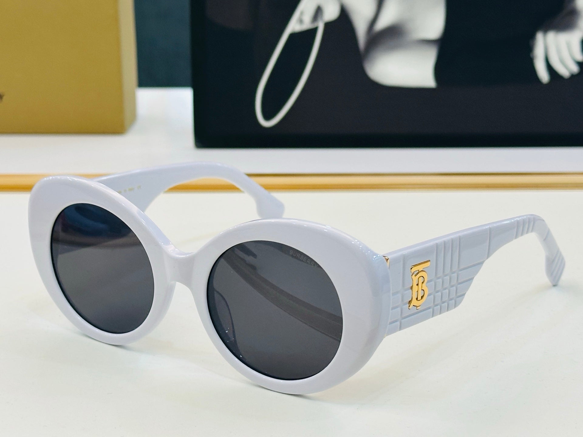Burberry Sunglasses 715004