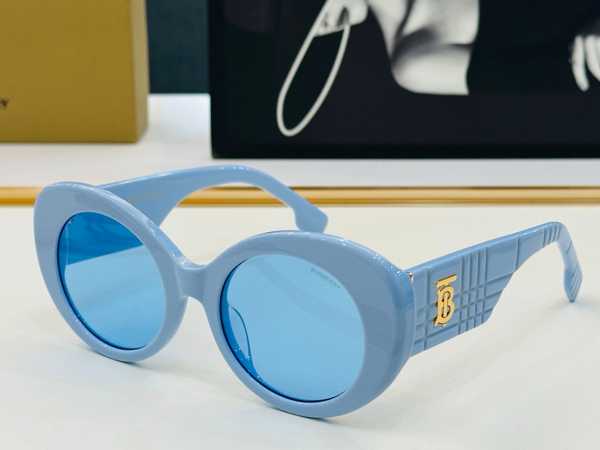Burberry Sunglasses 715004