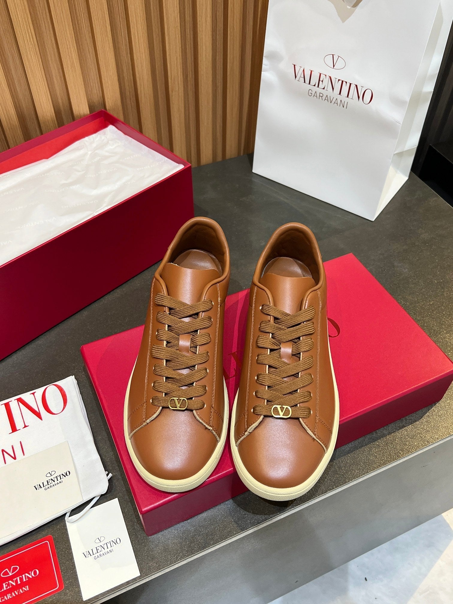 VT 25S  Casual Sneakers Camel Brown Cowhide 563093