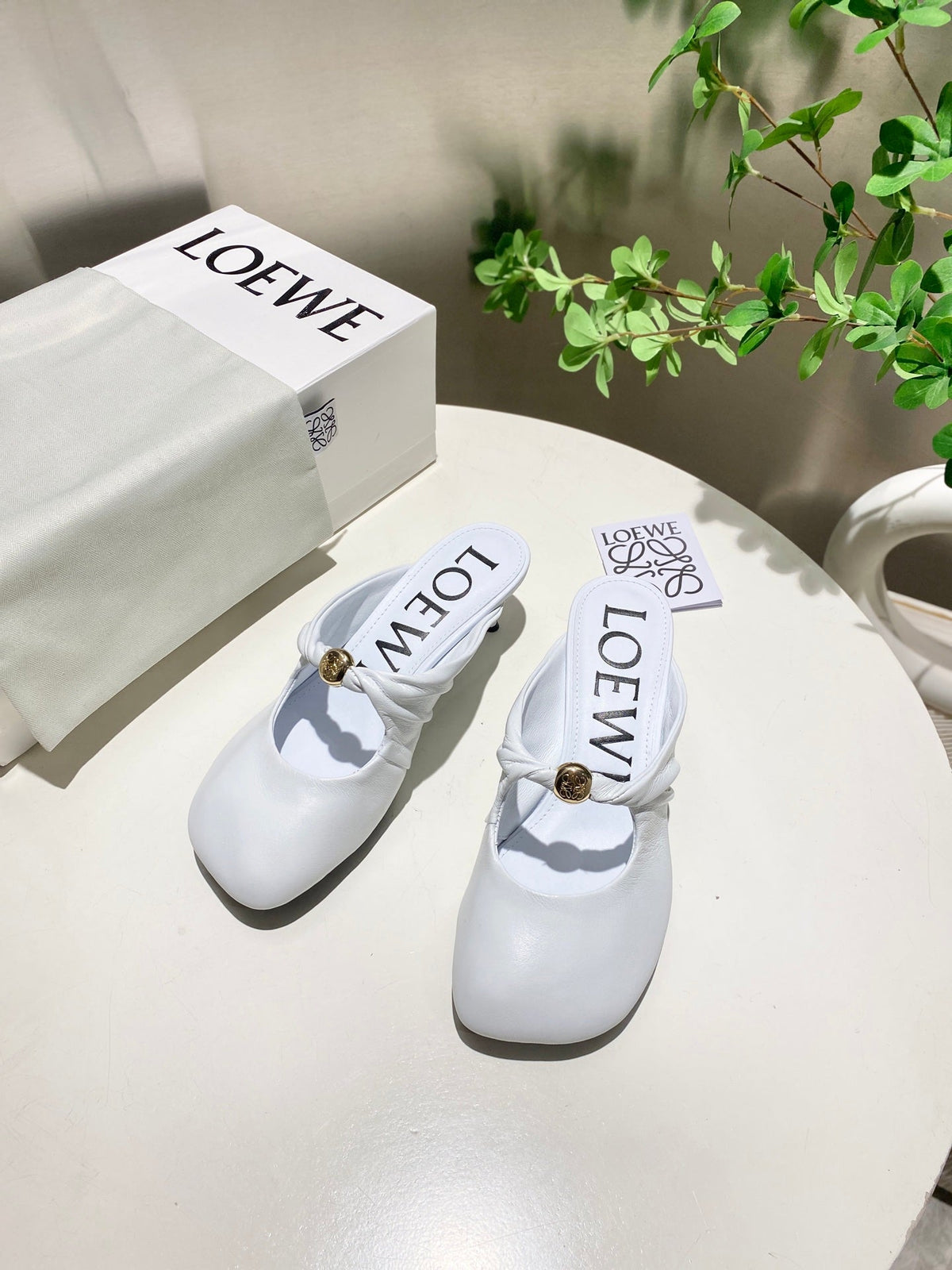 Loewe 25 Pebble Mule White Lambskin