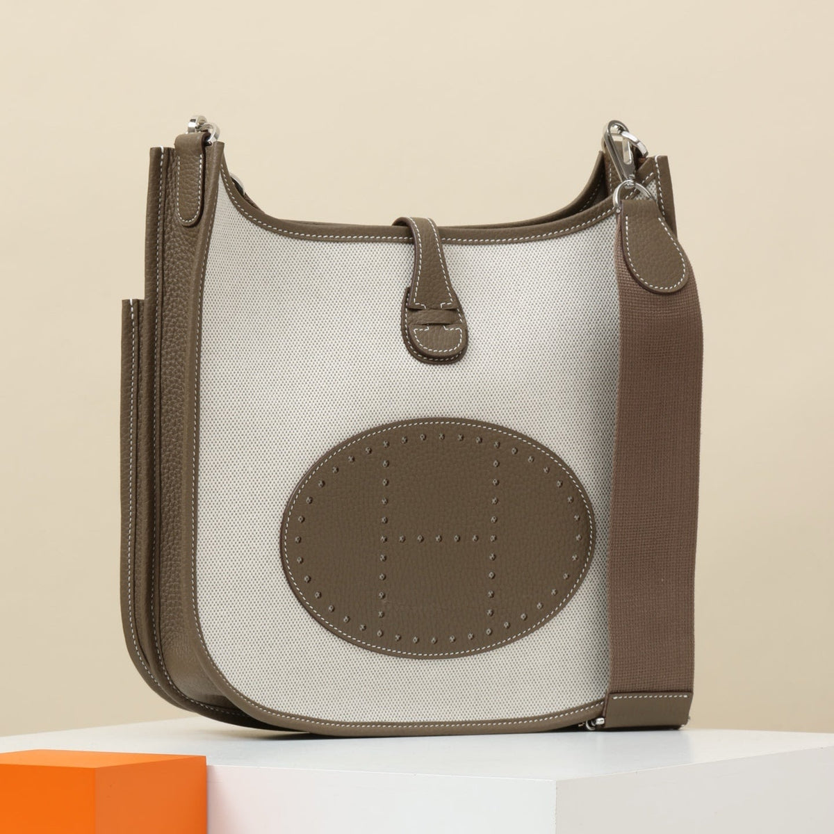 High-end Hermes 2026 Evelyne III Bag 30cm Clemence Calfskin Canvas