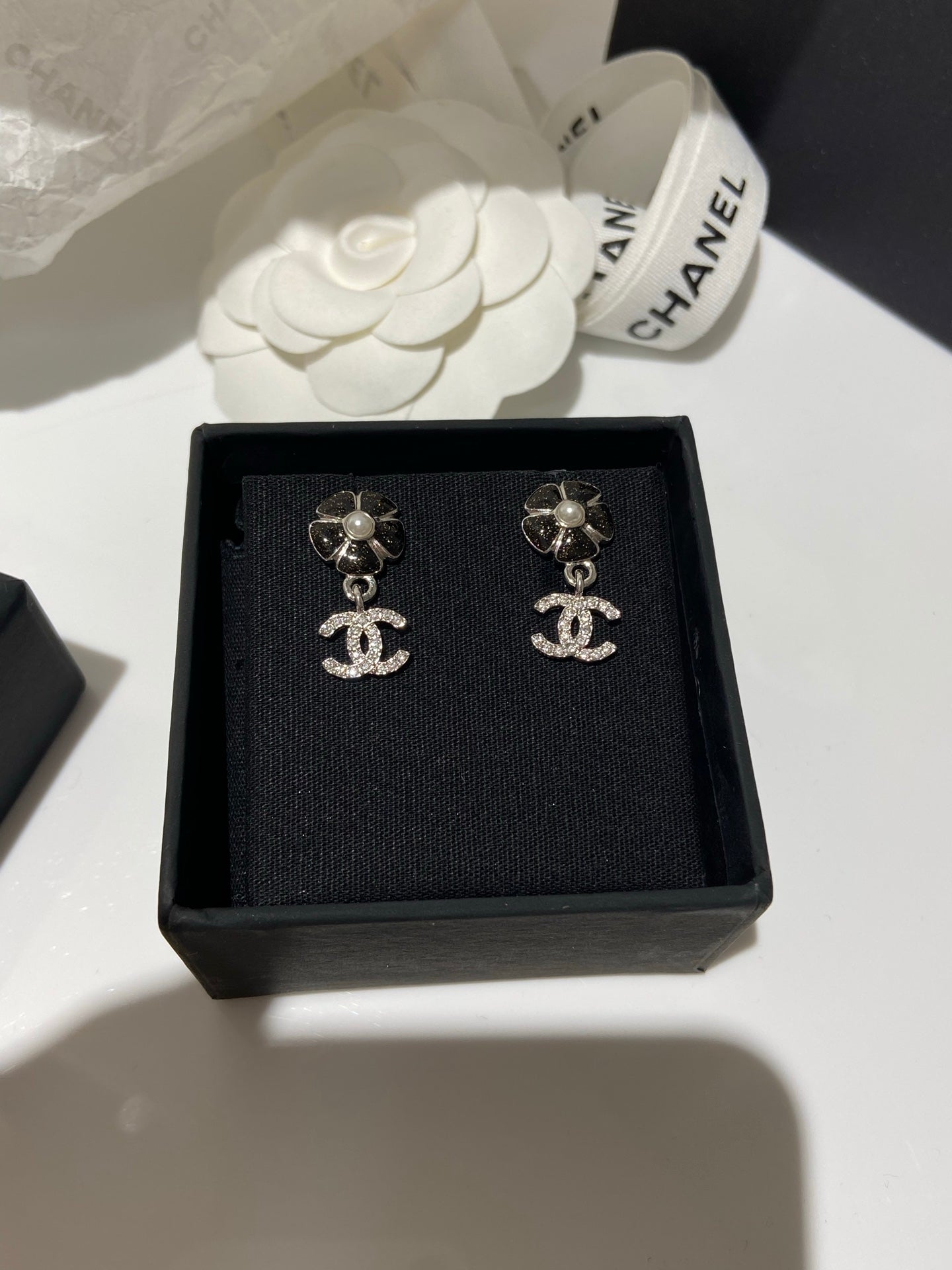CC Flower Pendant Silver Black Diamond Earrings