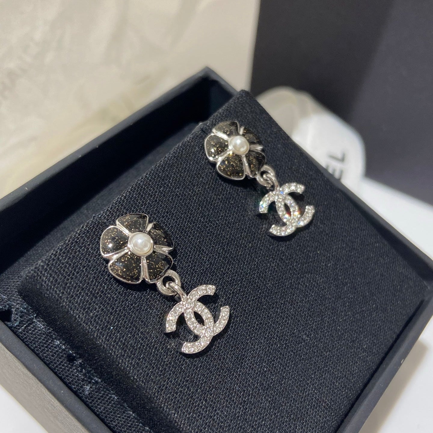 CC Flower Pendant Silver Black Diamond Earrings