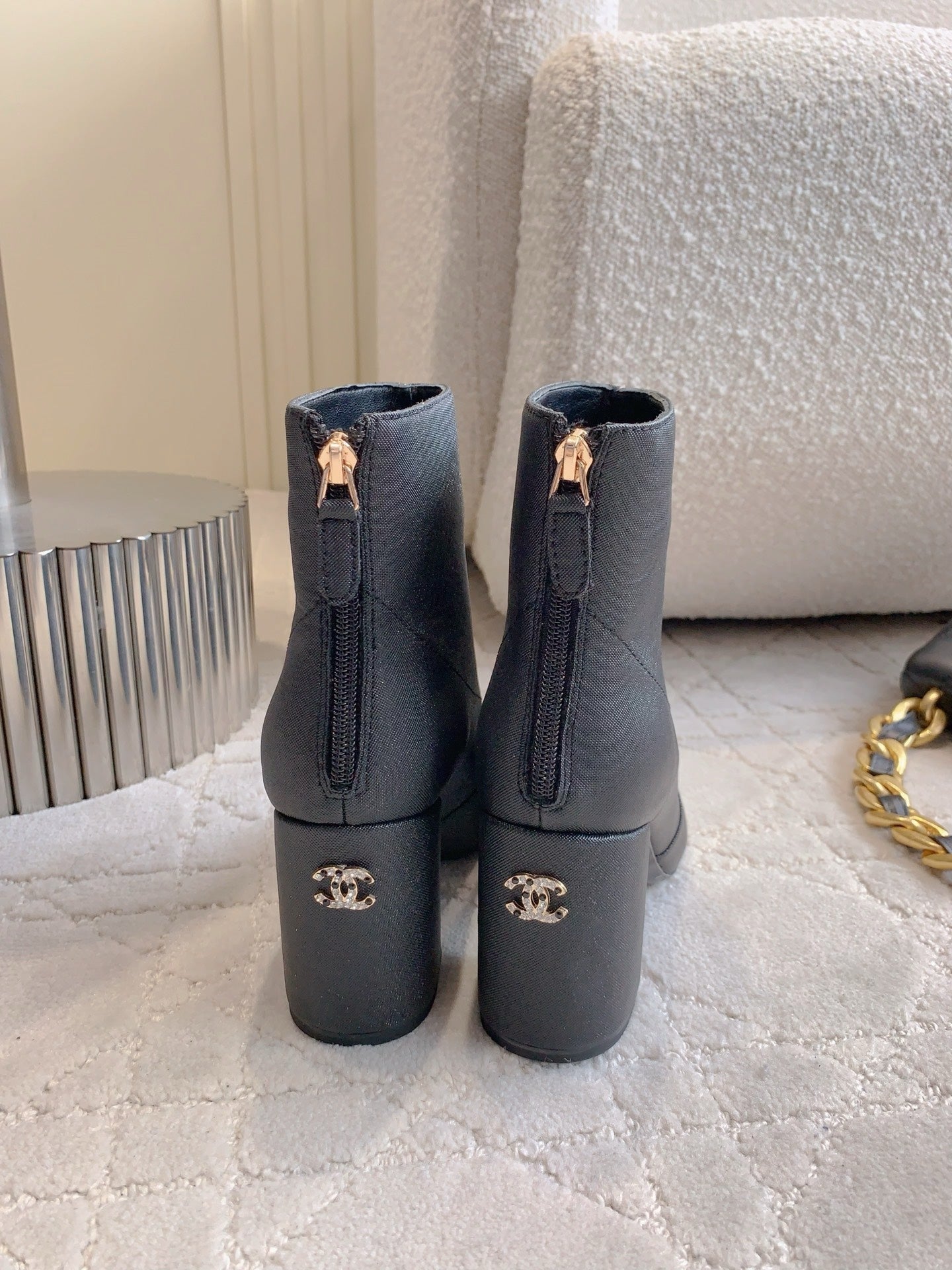 CC 25 Short Boot Black Fabric Sheepskin 516640