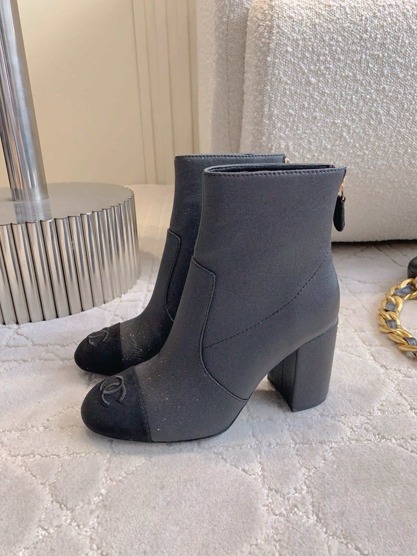 CC 25 Short Boot Black Fabric Sheepskin 516640