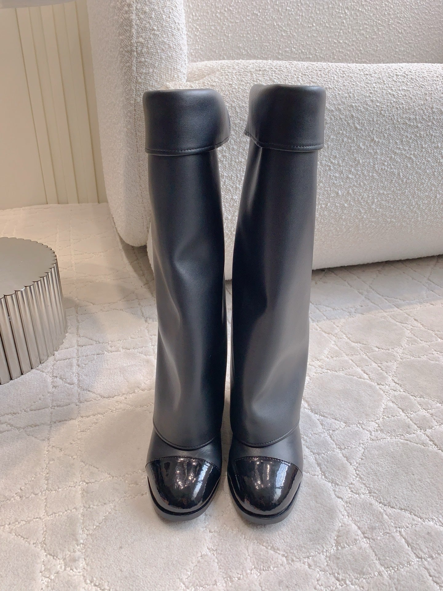 CC 25 Buttoned Boot Black Calfskin 516649