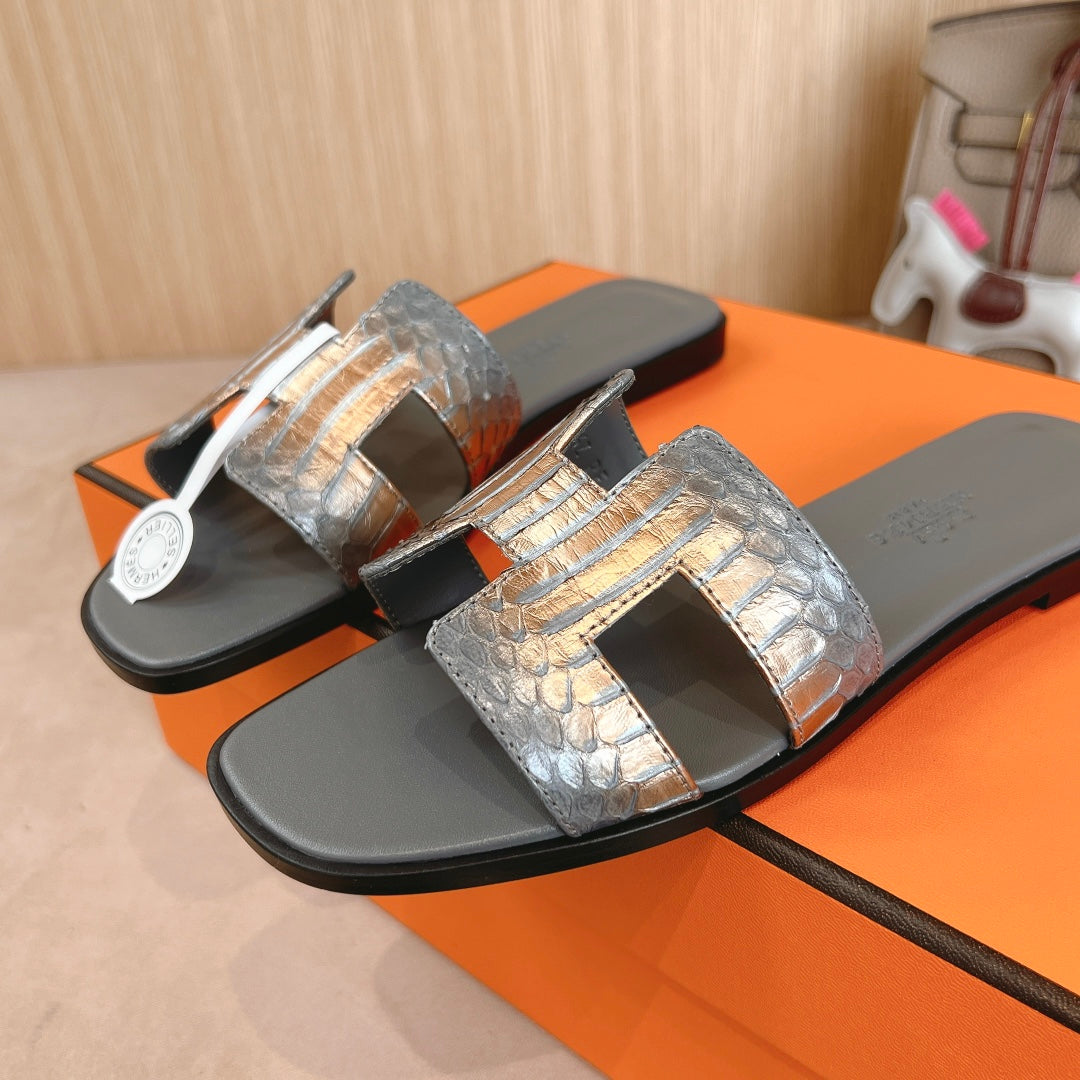 HM Oran Sandals Grey Calfskin 312775