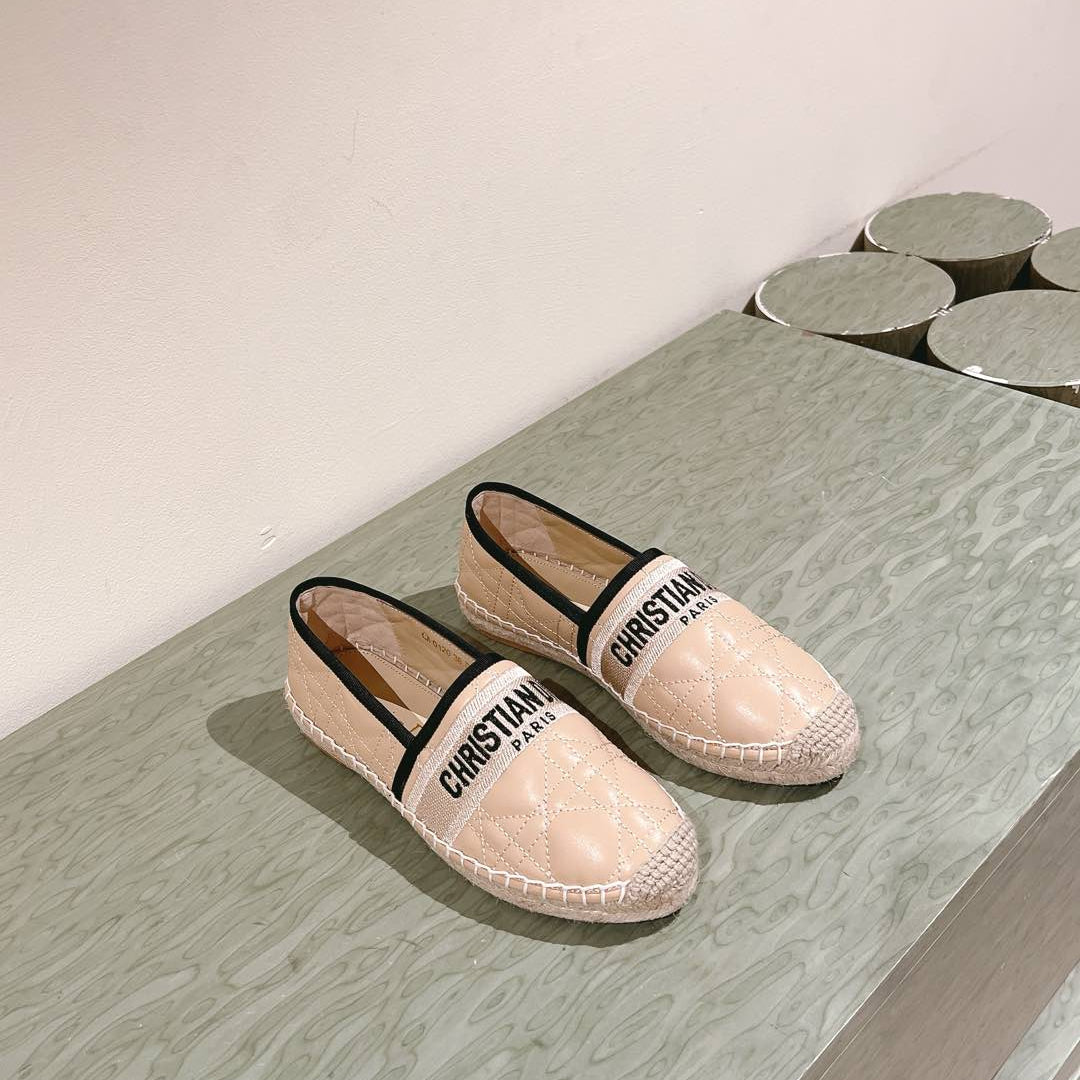 CD 26s Loafers Embroidery Beige Black Cowhide 653265
